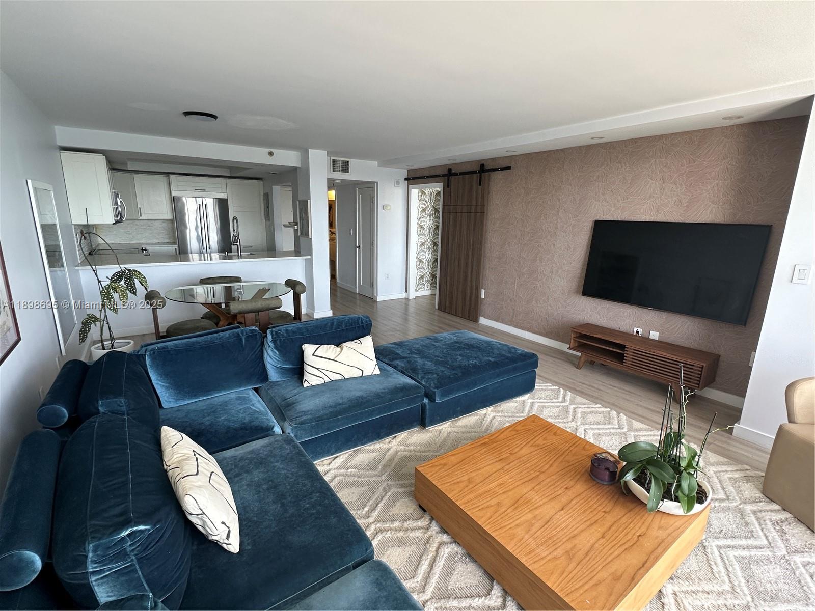 Property photo # 9