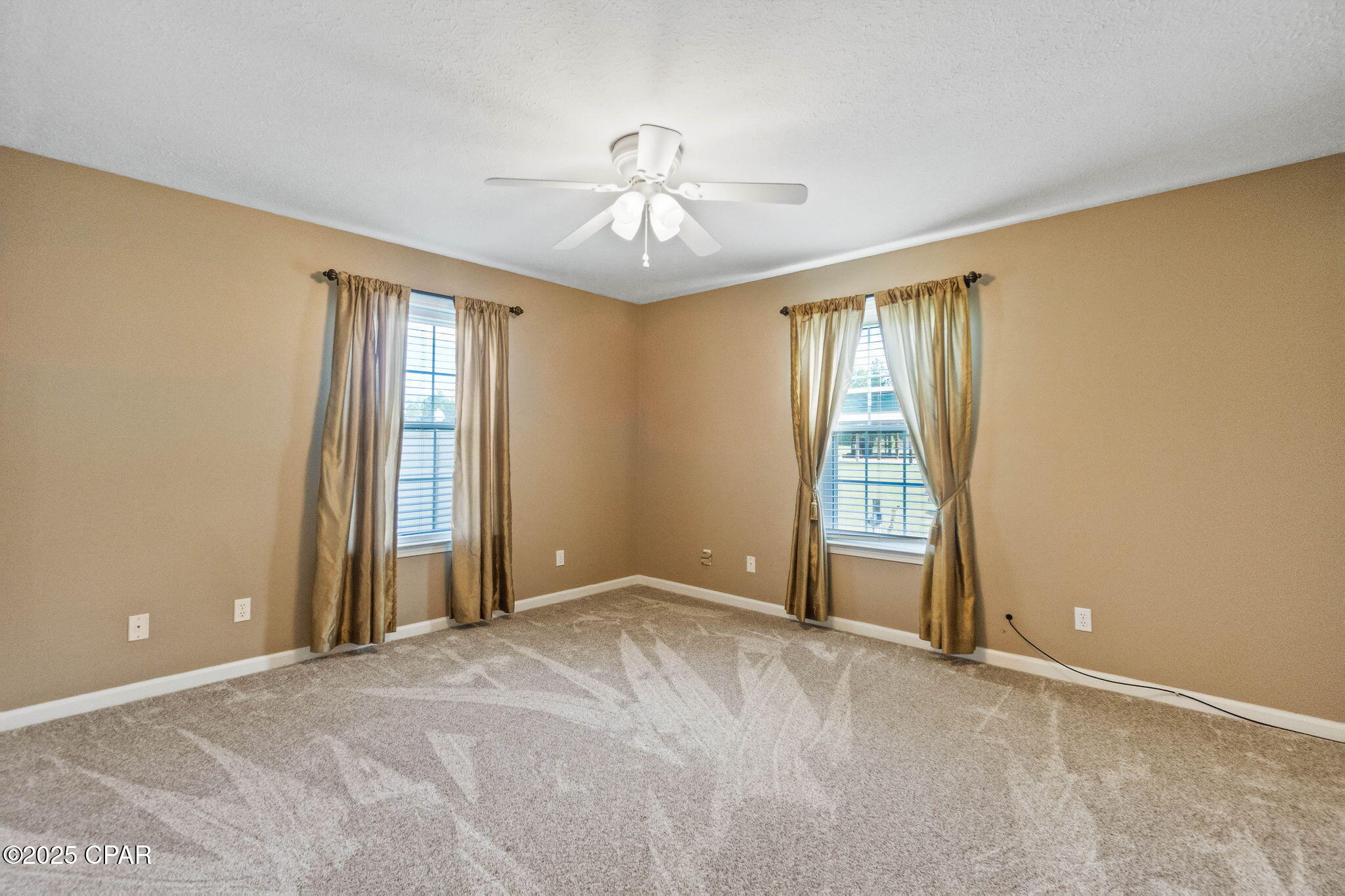 Paehmzz5ollfqlq_cff12nqbkpmtabiy4t2khaxe65u