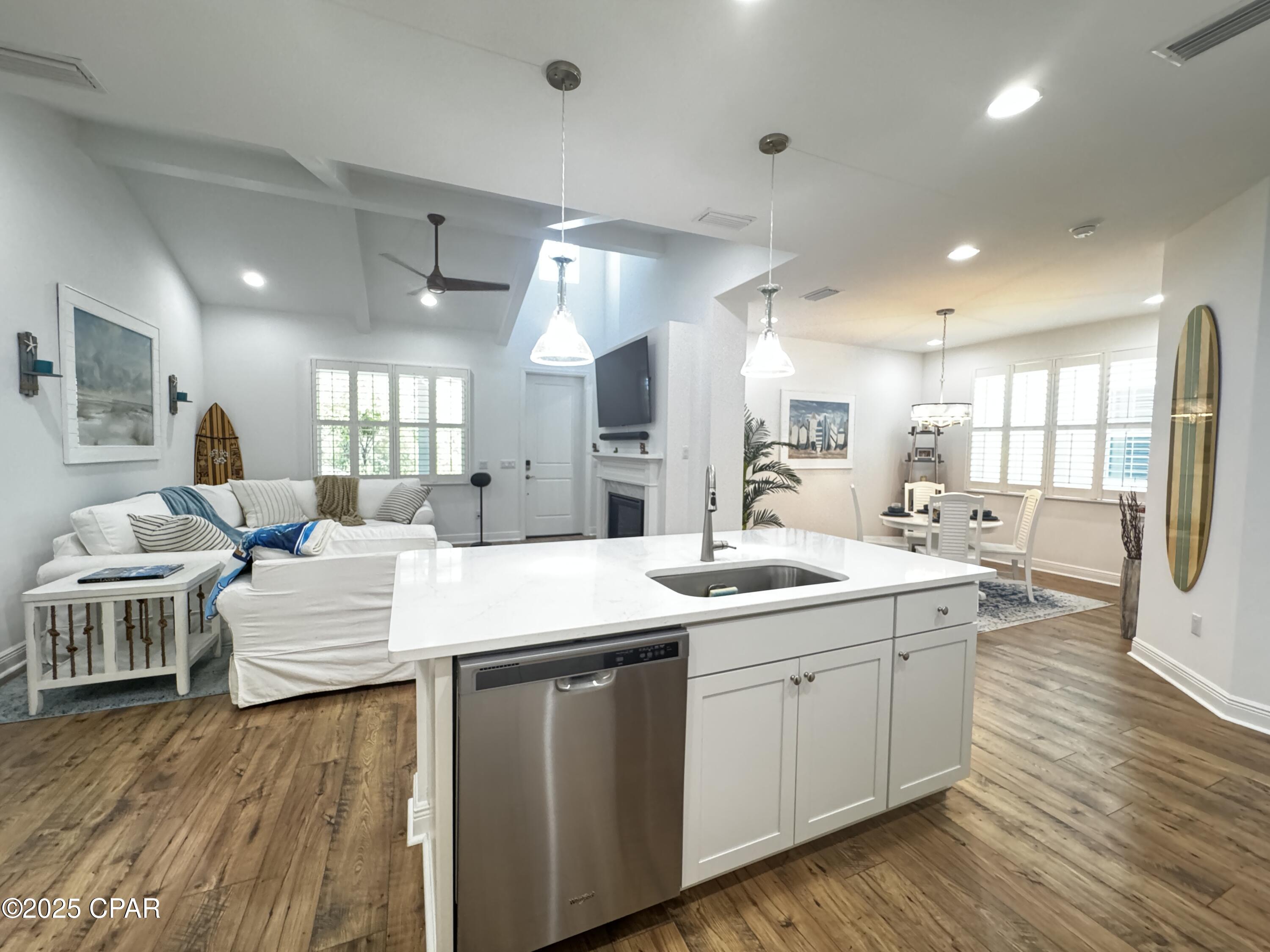 2qf3neflewn2alzq_bz2ep74zeyuooyspjhsodpsjkg