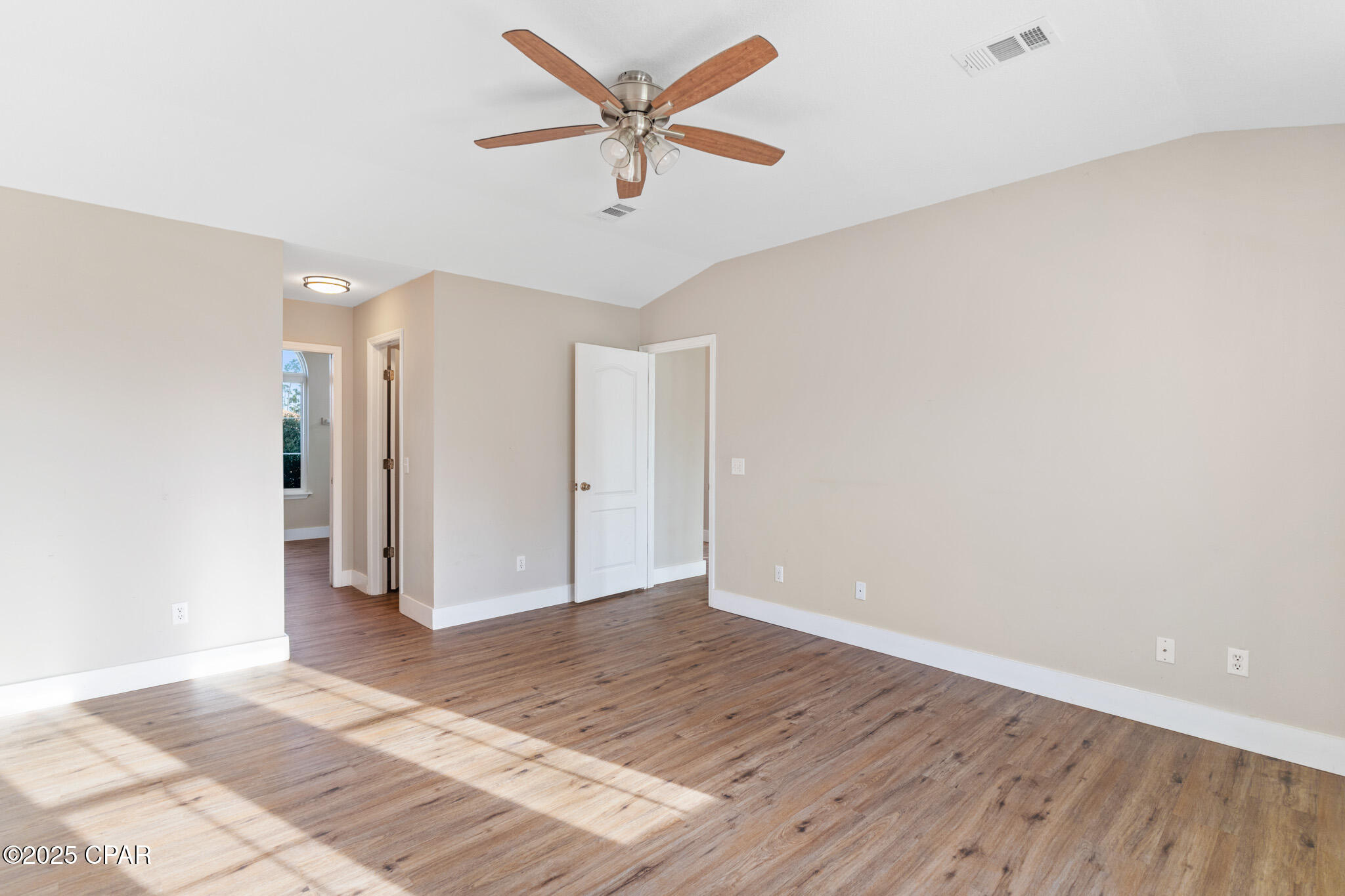 Nym0c3k2ei8f4d2bisilt_p4c3en77pdnuwbc R2xzo