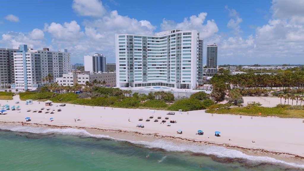 7135 Collins Ave 602