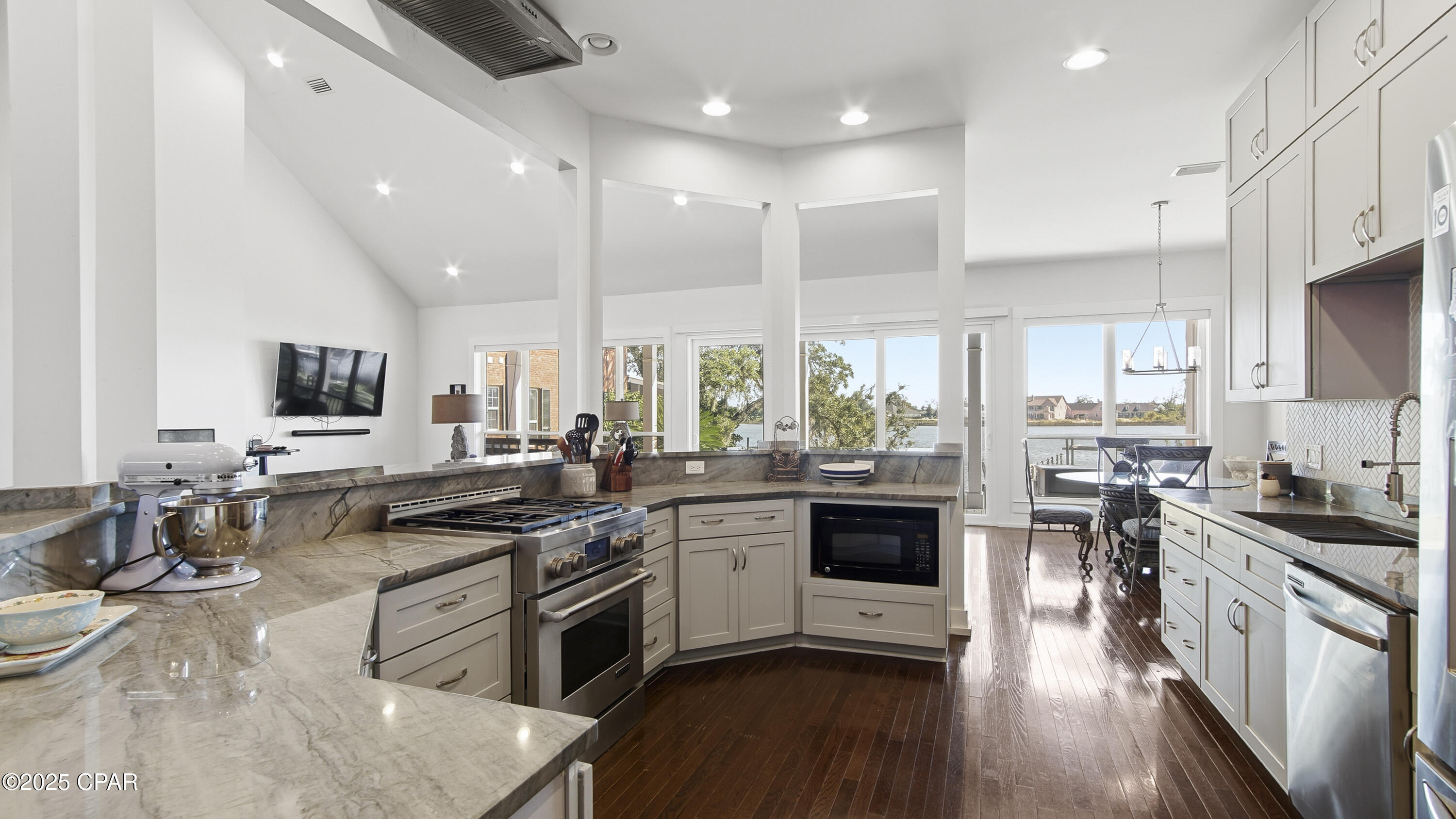 4ht2t0tobajsrnuzpkzvcgd7elnr 06f3kscoczvxfw