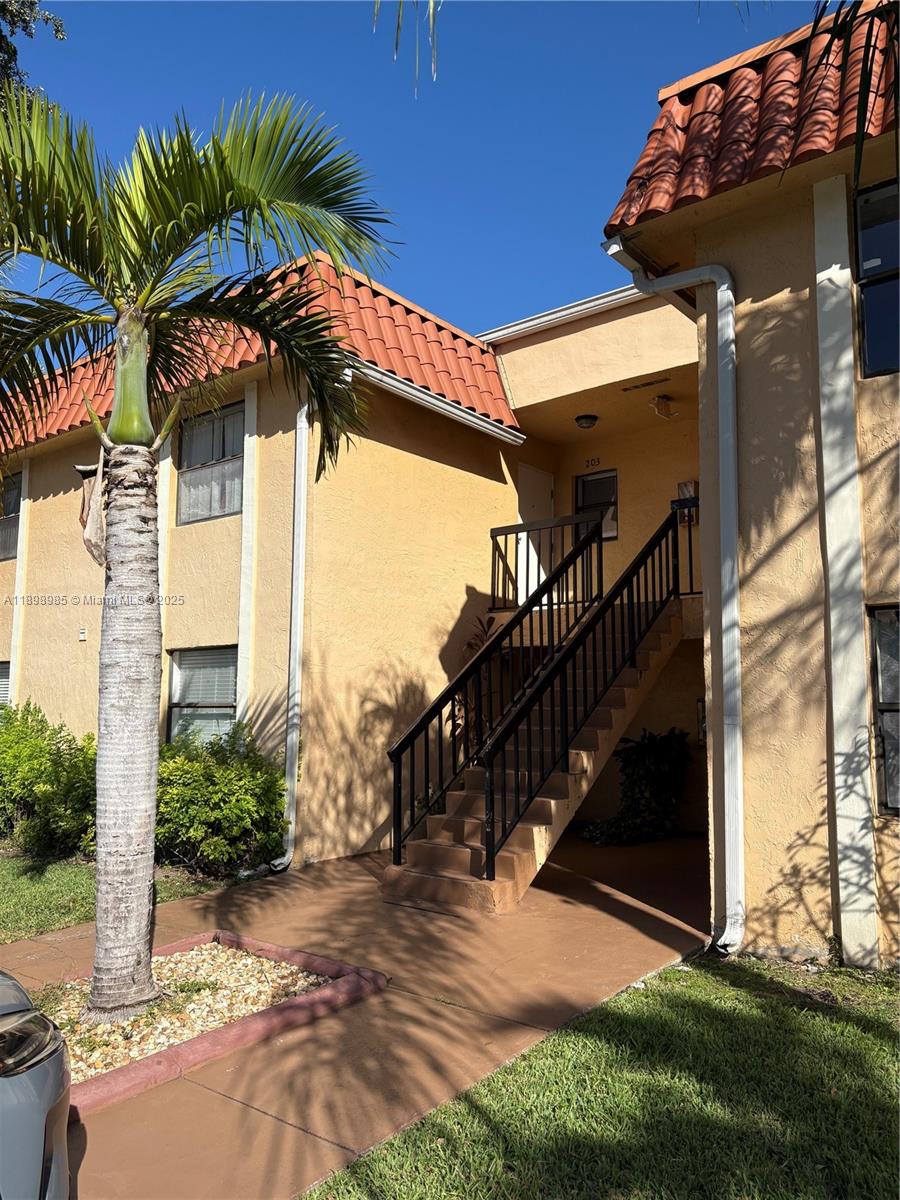 Banyan Tree Six Condo