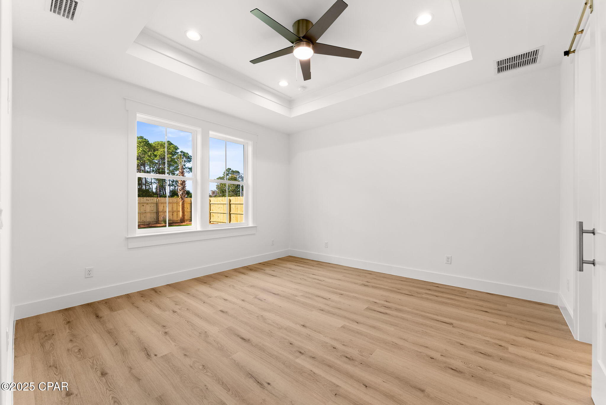 V5vvifsgpz44m 2haunsprz7adrqrjltxr74mkuliuw