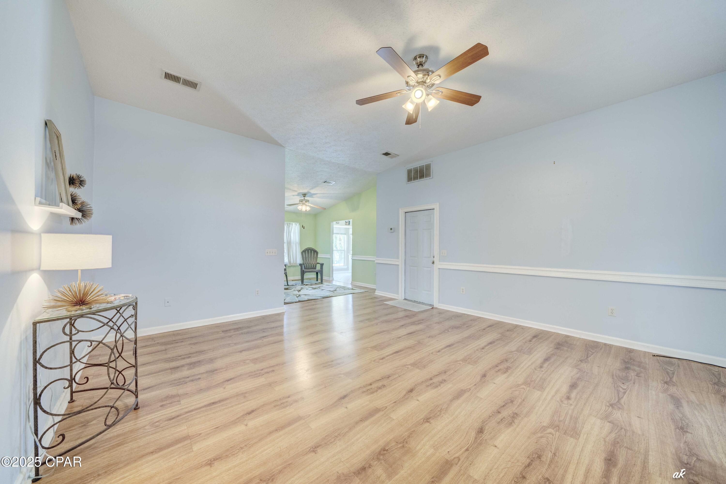 Eh2uojvzeszoasmevo49wxtc5vdzpntximrzofltvlg