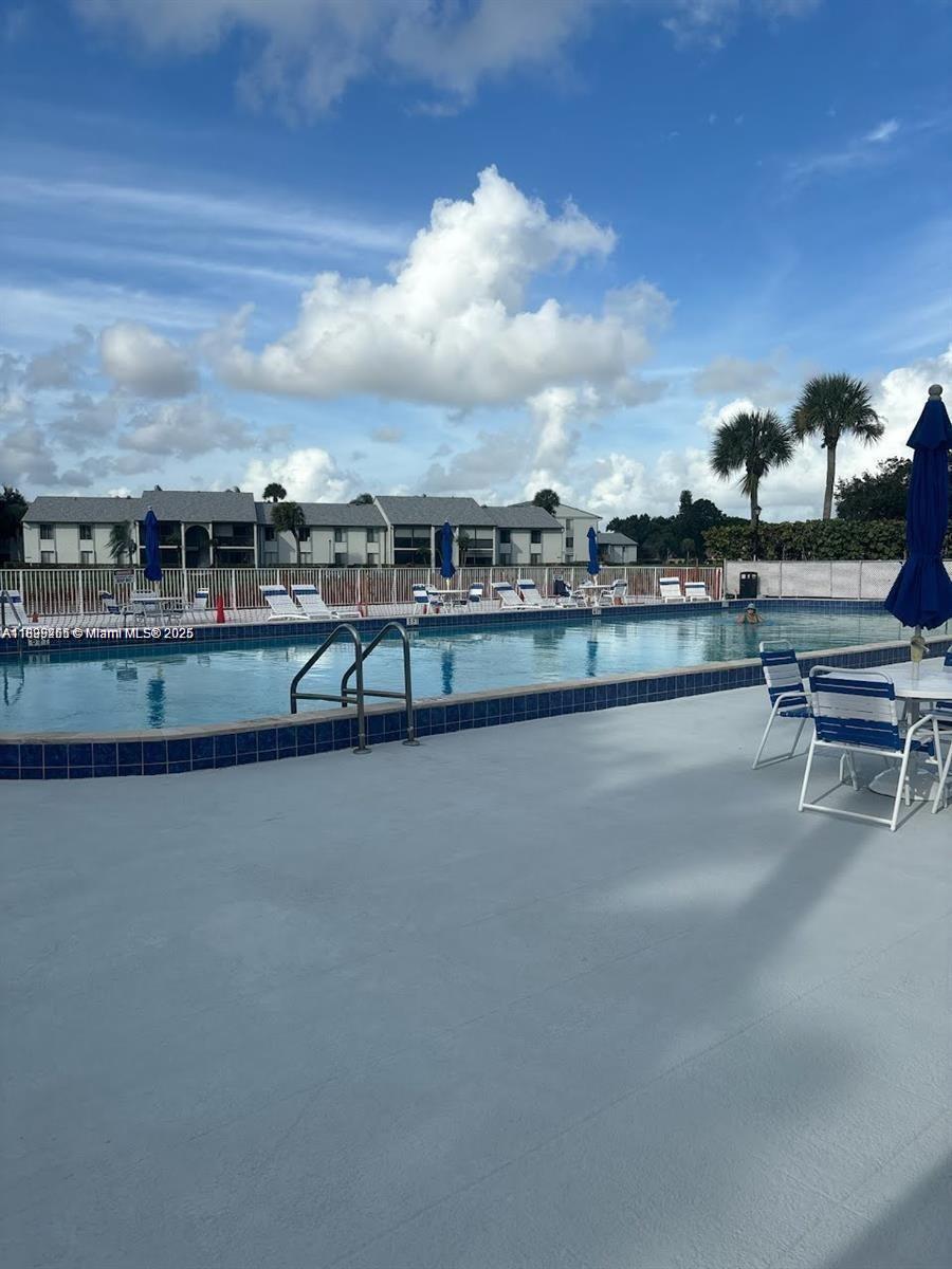 Palm Club Village I Condo