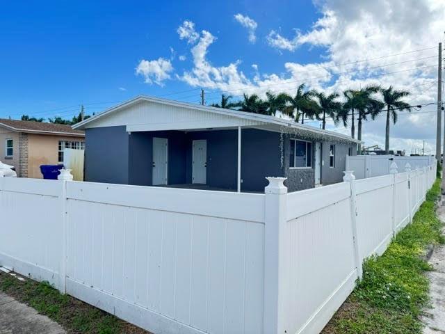 818 Avenue U, Riviera Beach, Florida 33404