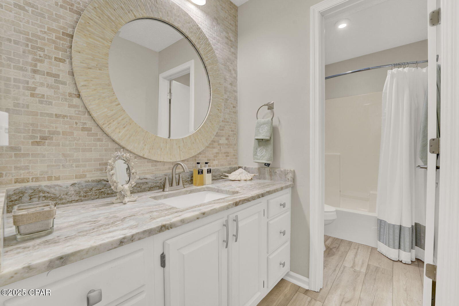 Nyg0yht82edxh2oqdvodeqa6ngixh_z2_s5g8mnzm_a