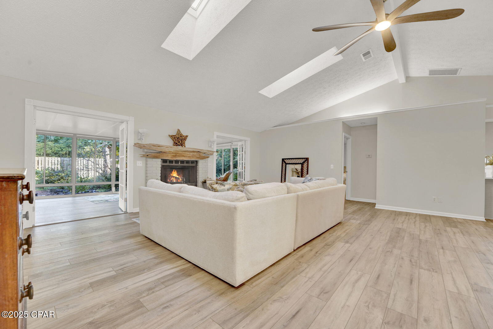 Uj E_wt555mk49cc3ecq6slqhuscuidfkwg_xhxarz4