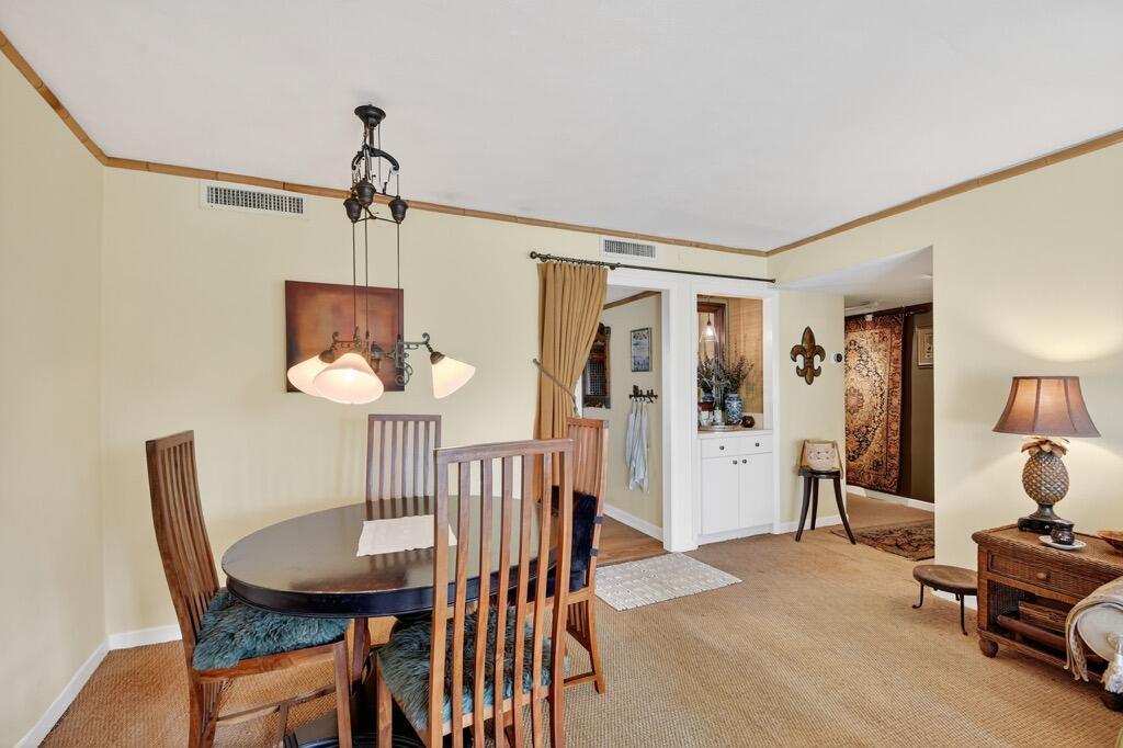 Photo 5 of home located at 2505 S Ocean Boulevard 205, Palm Beach FL