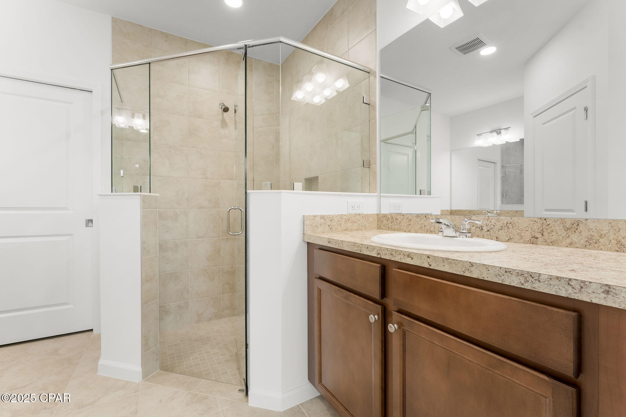 Hfxmsixvu3w Otucmdmzpfxtgkhmqwomubtiuihb024