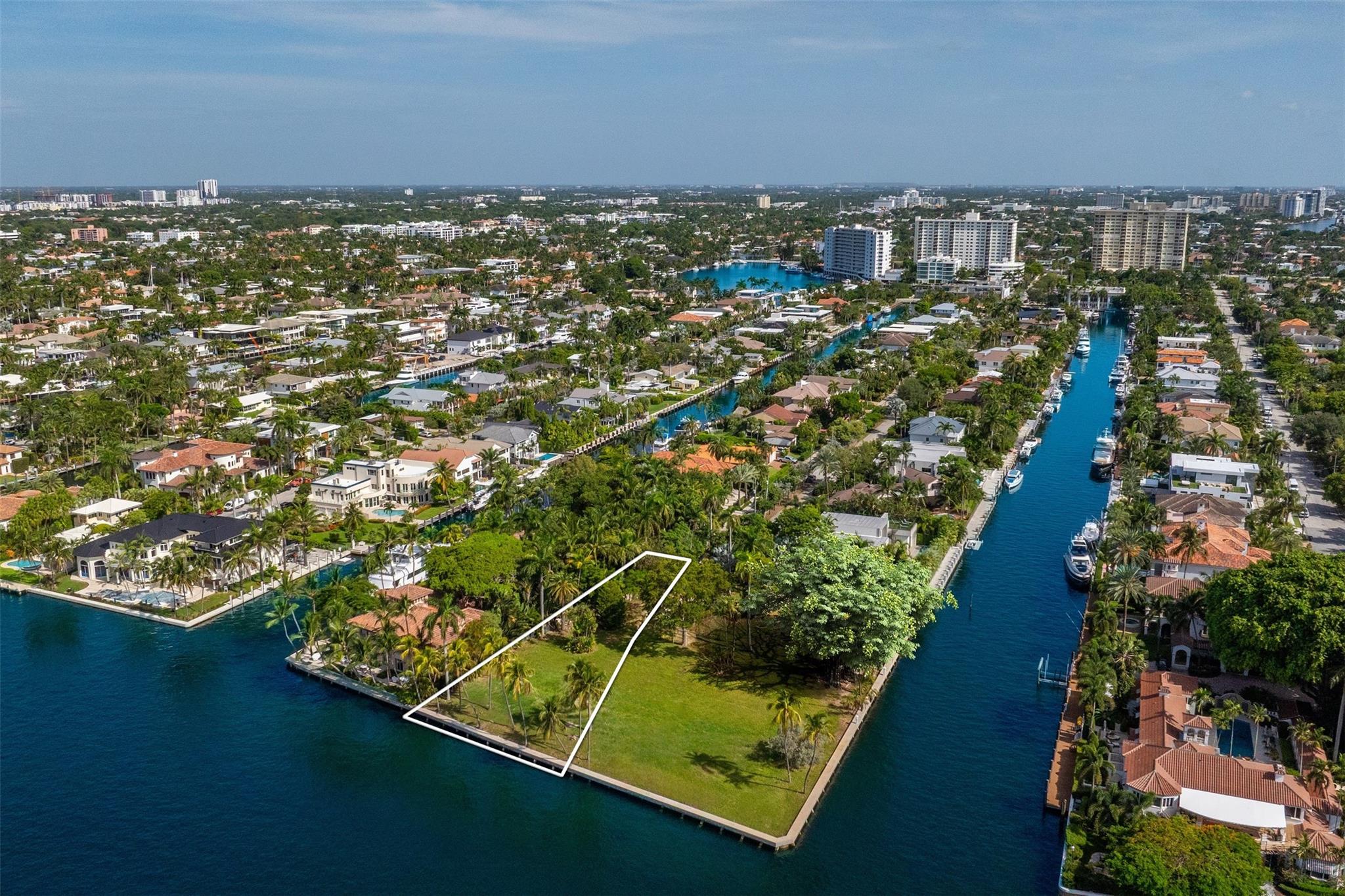 Photo of 1010 Riviera Isle Dr, Fort Lauderdale, FL 33301