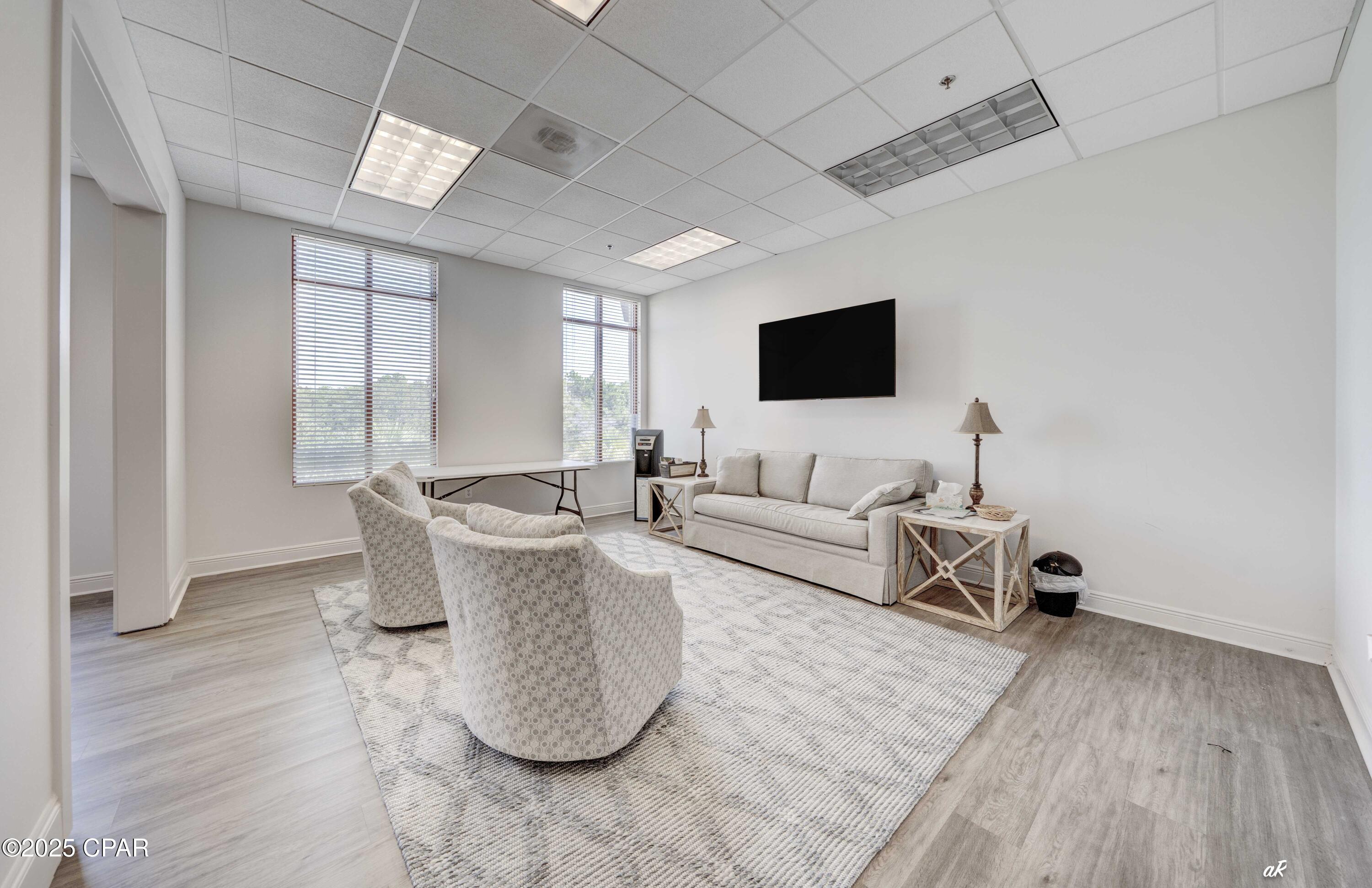 Ewg23zcxv5xcf_tr3jvp4acrsffex9x0oknftpd6bdq