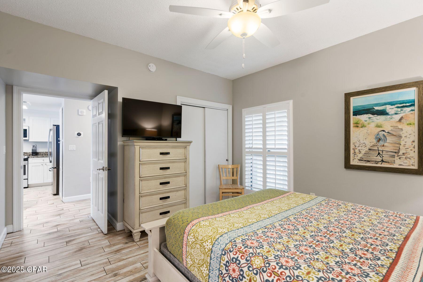 Image 16 For 9450 Thomas Drive 1704b