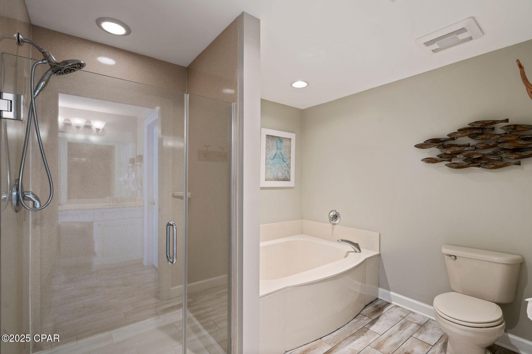 Image 5 For 9450 Thomas Drive 1704b