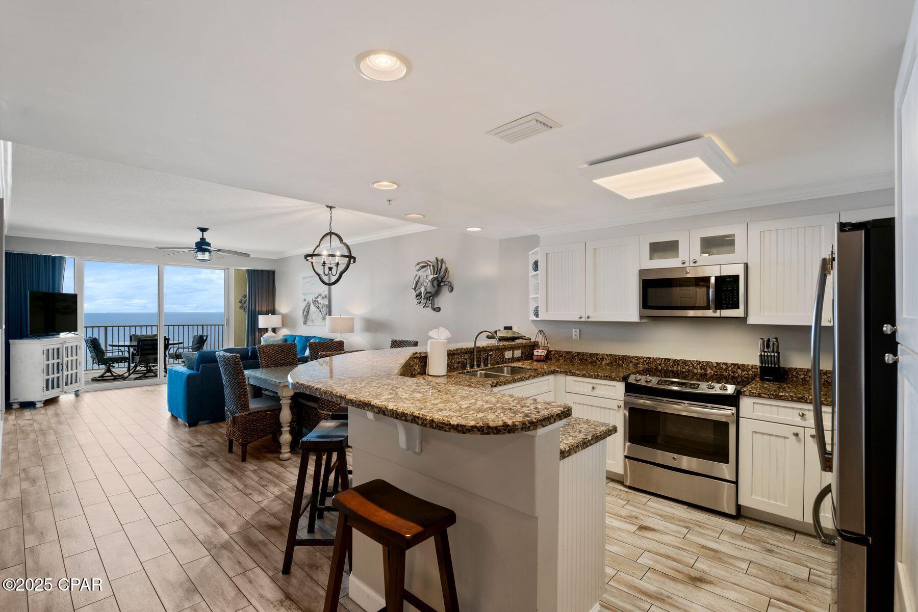 Image 8 For 9450 Thomas Drive 1704b