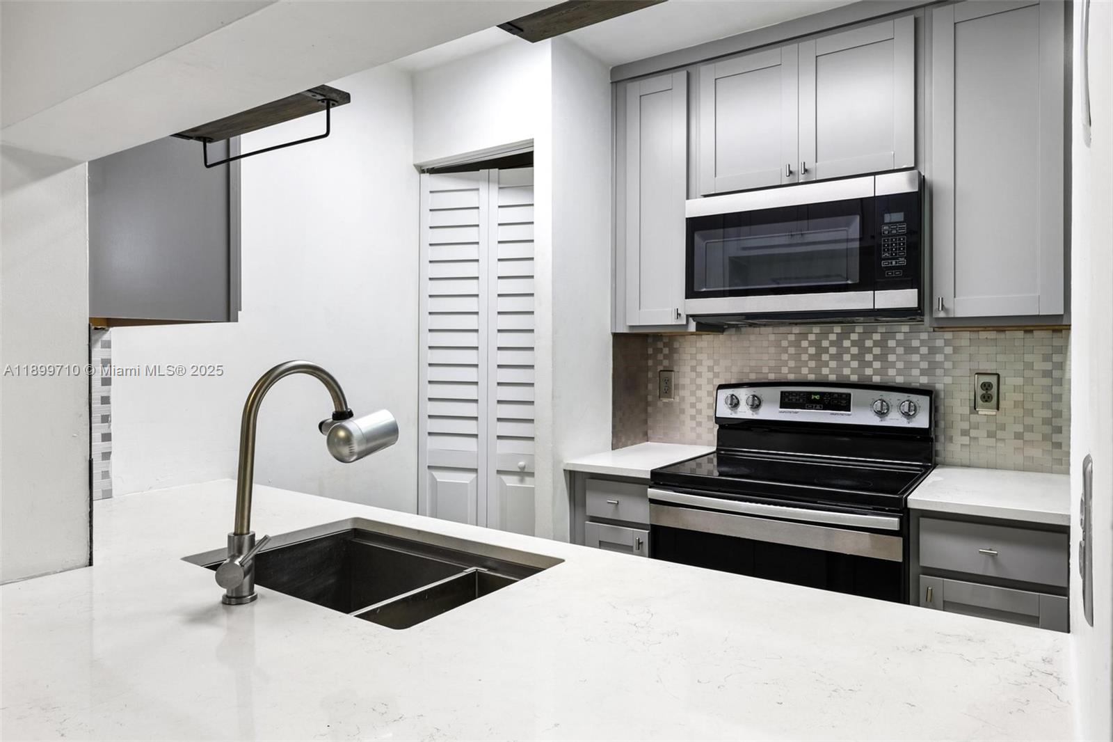 Property photo # 7