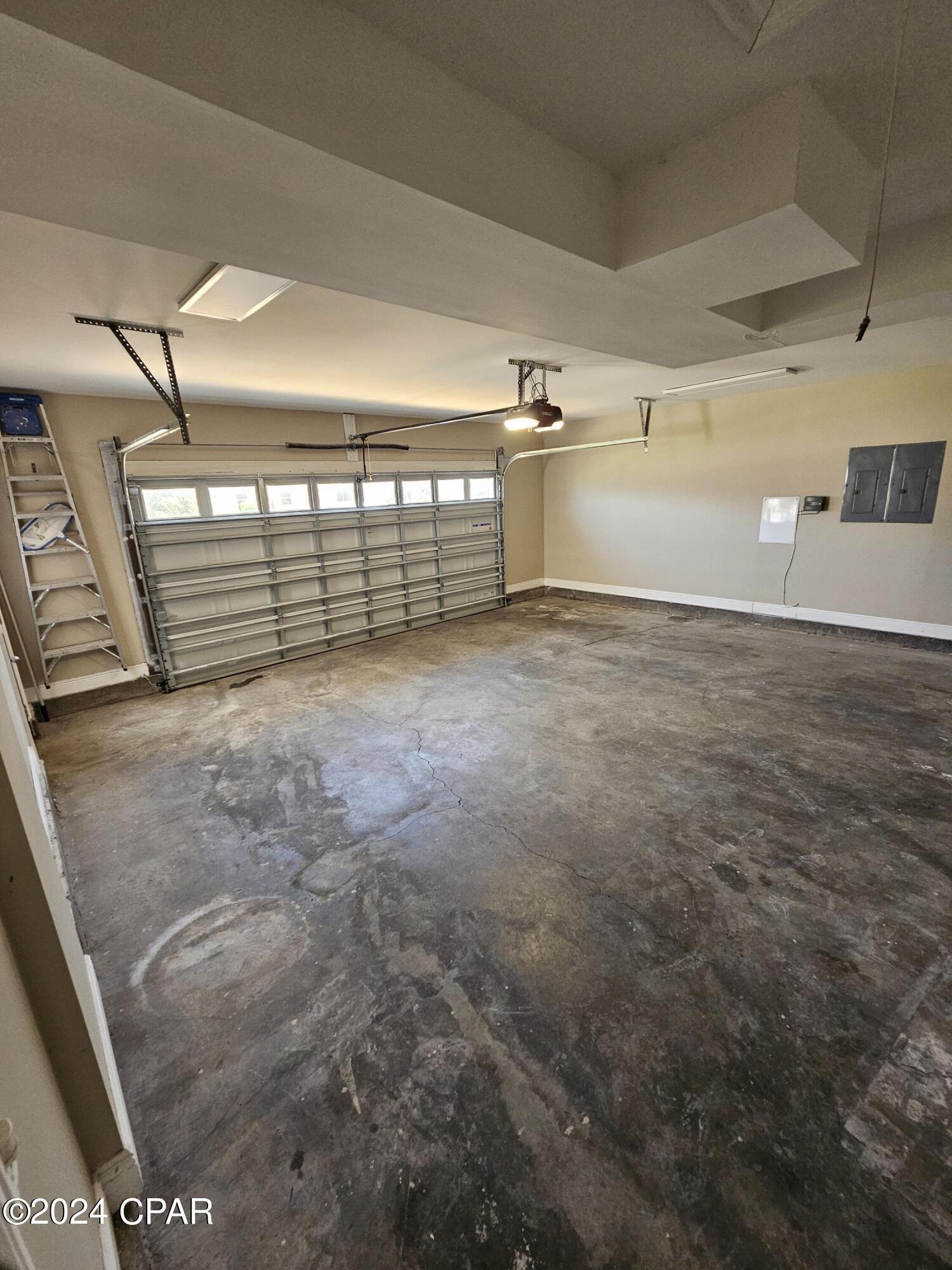 17lj0fcmfka Ax Oszqsahu_blcfpi8x5oxqzm4vgui