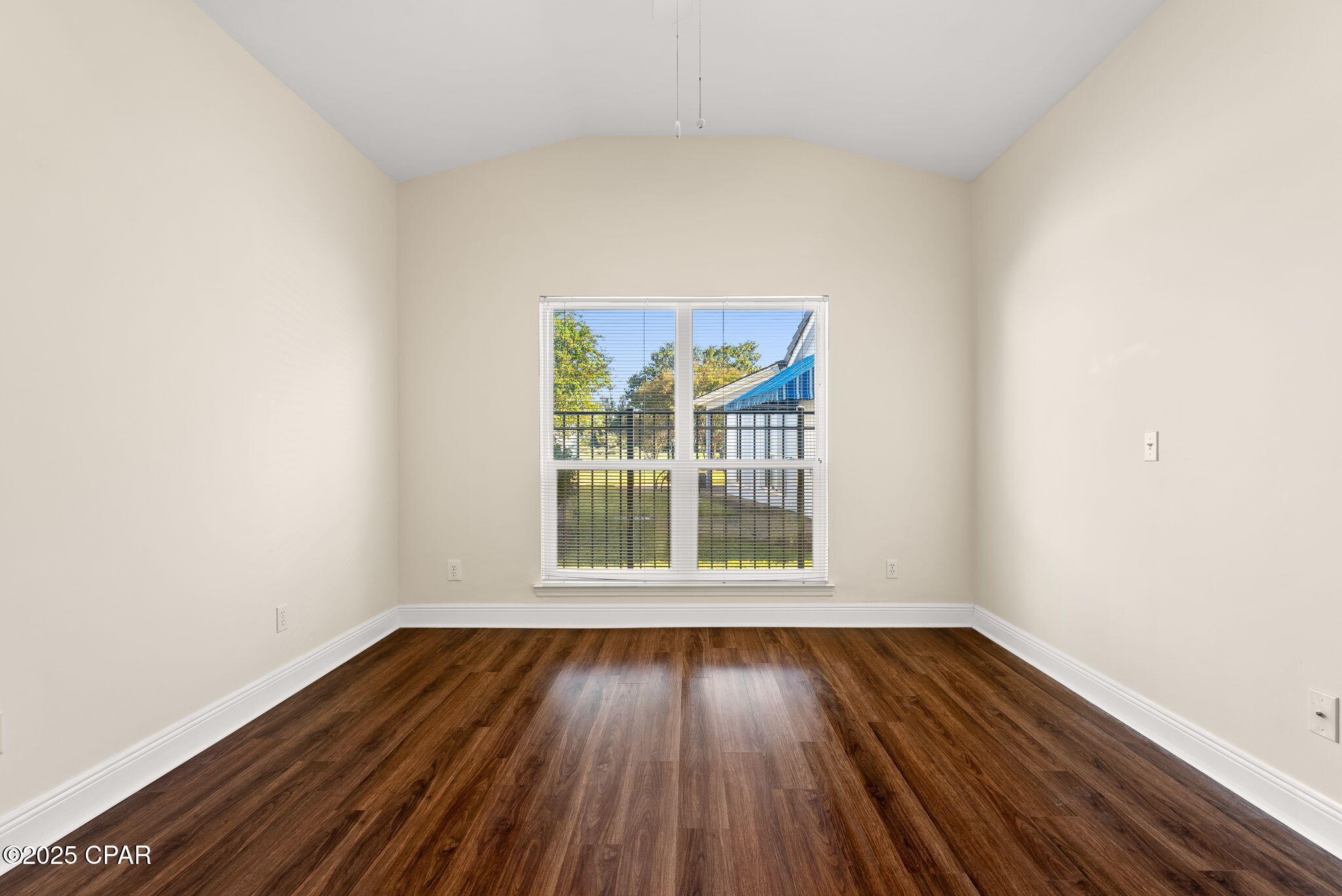 Vpsnmmegzj5h4npjqyorvubvgmpxex8krc6ivqx1_ho