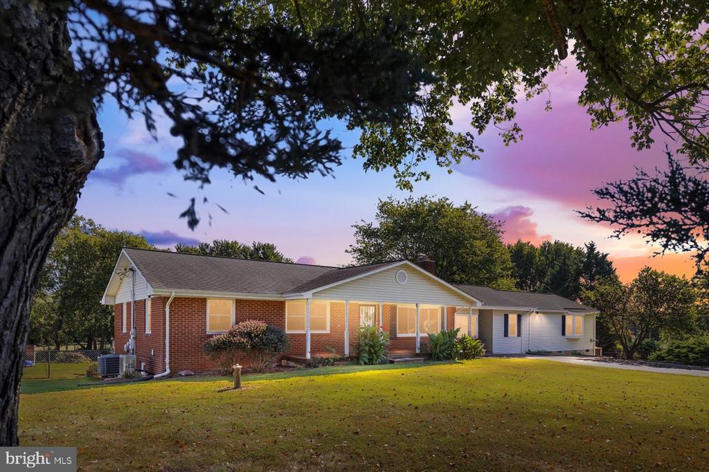 listing main picture