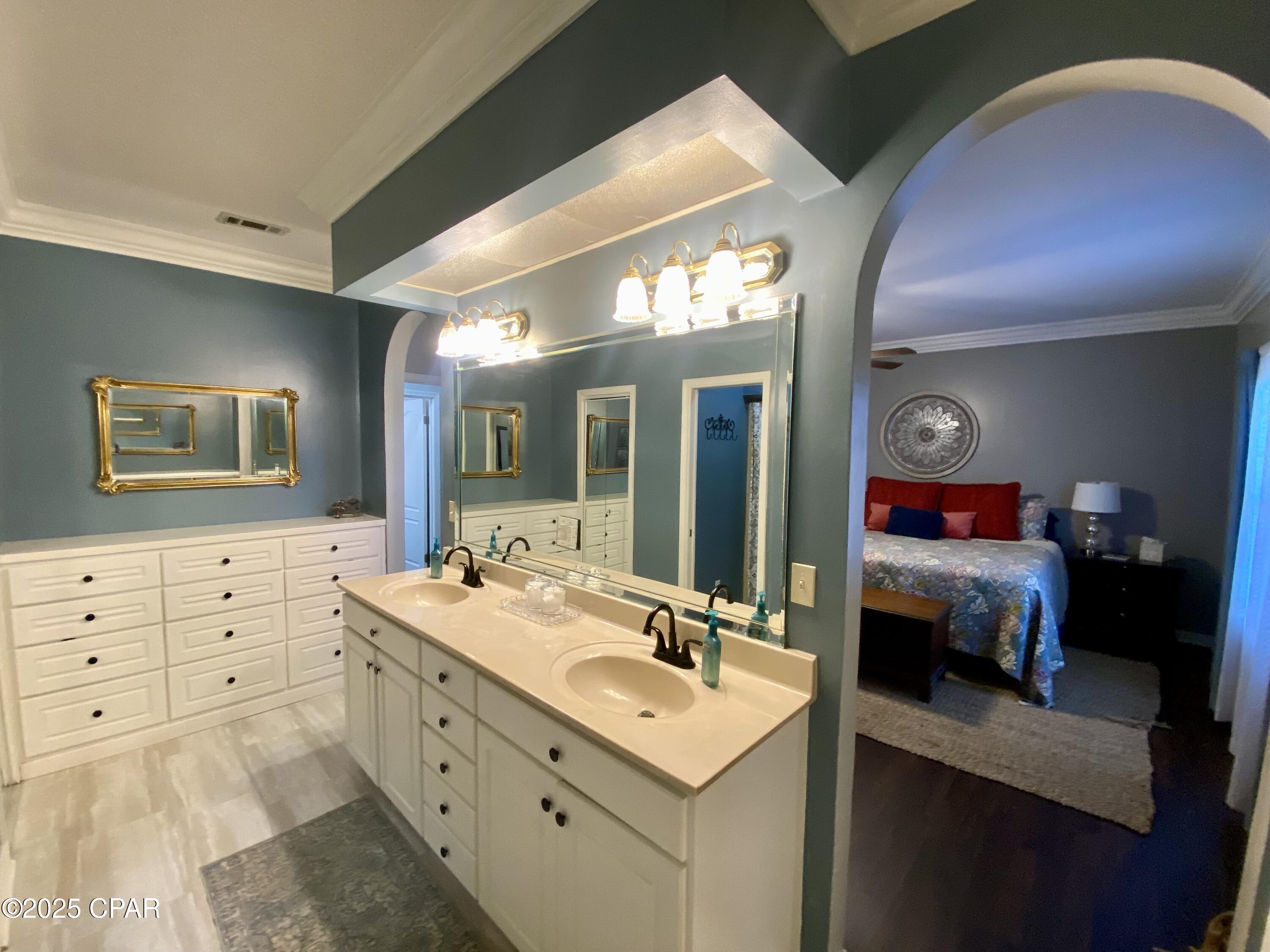 Zg2mqekv953yjhzgjzsewg_oc Nnz8r6w7trb8_oz_y