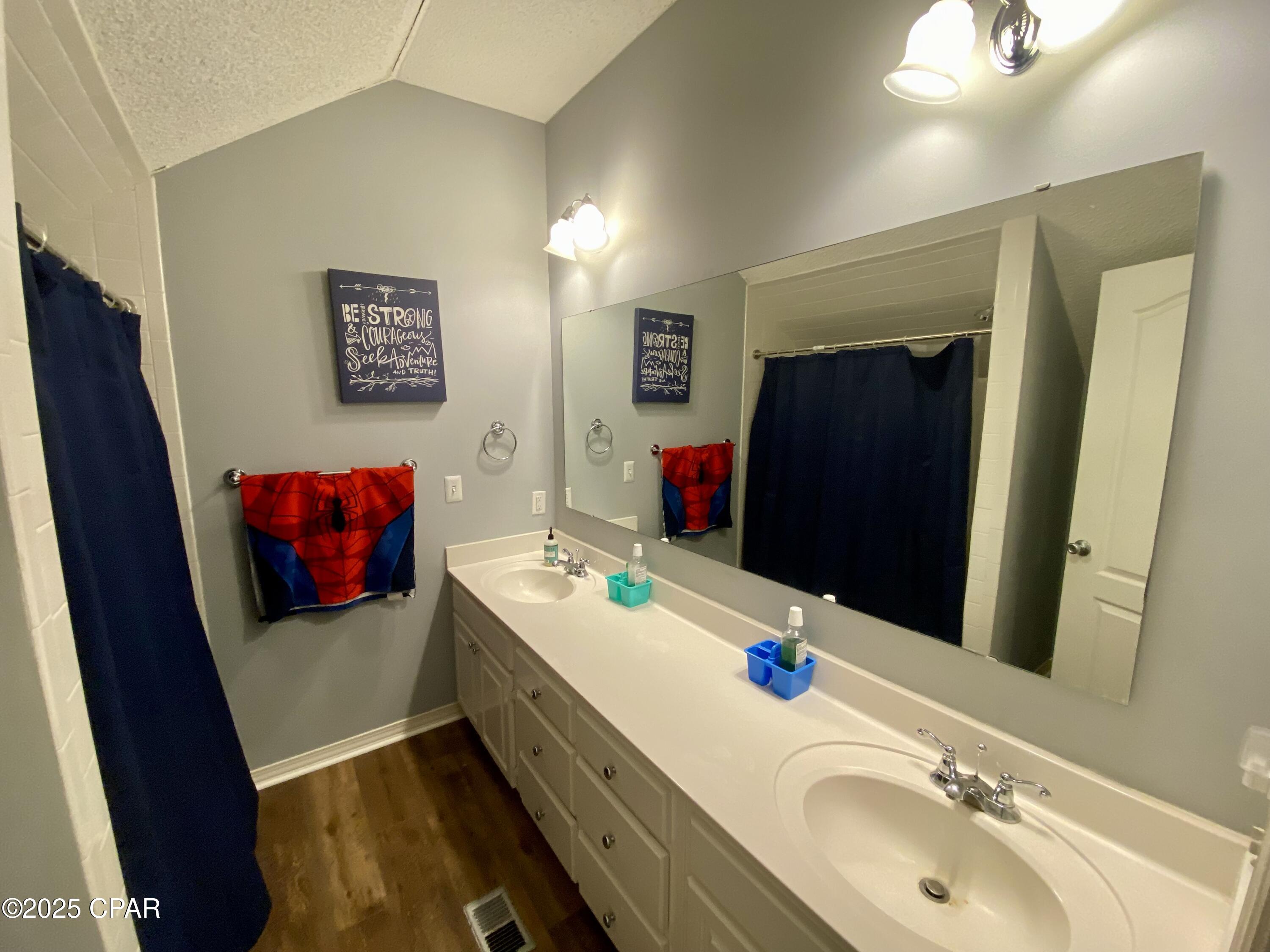 Image 26 For 4620 Oakwood Drive