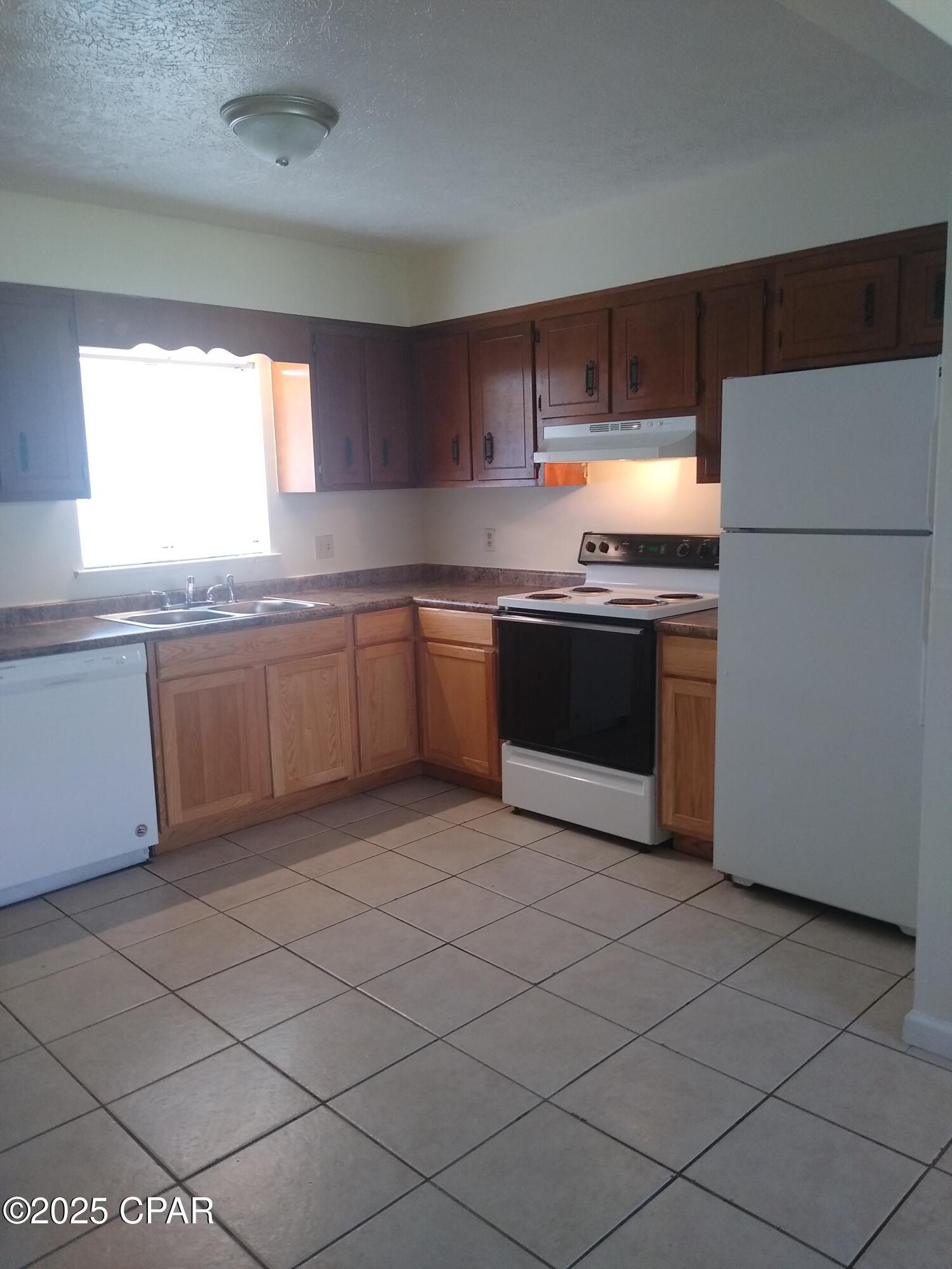 Ejiahkfqng0rfpnw7qw9cus4bjh2aeezqgbvzmfoofc