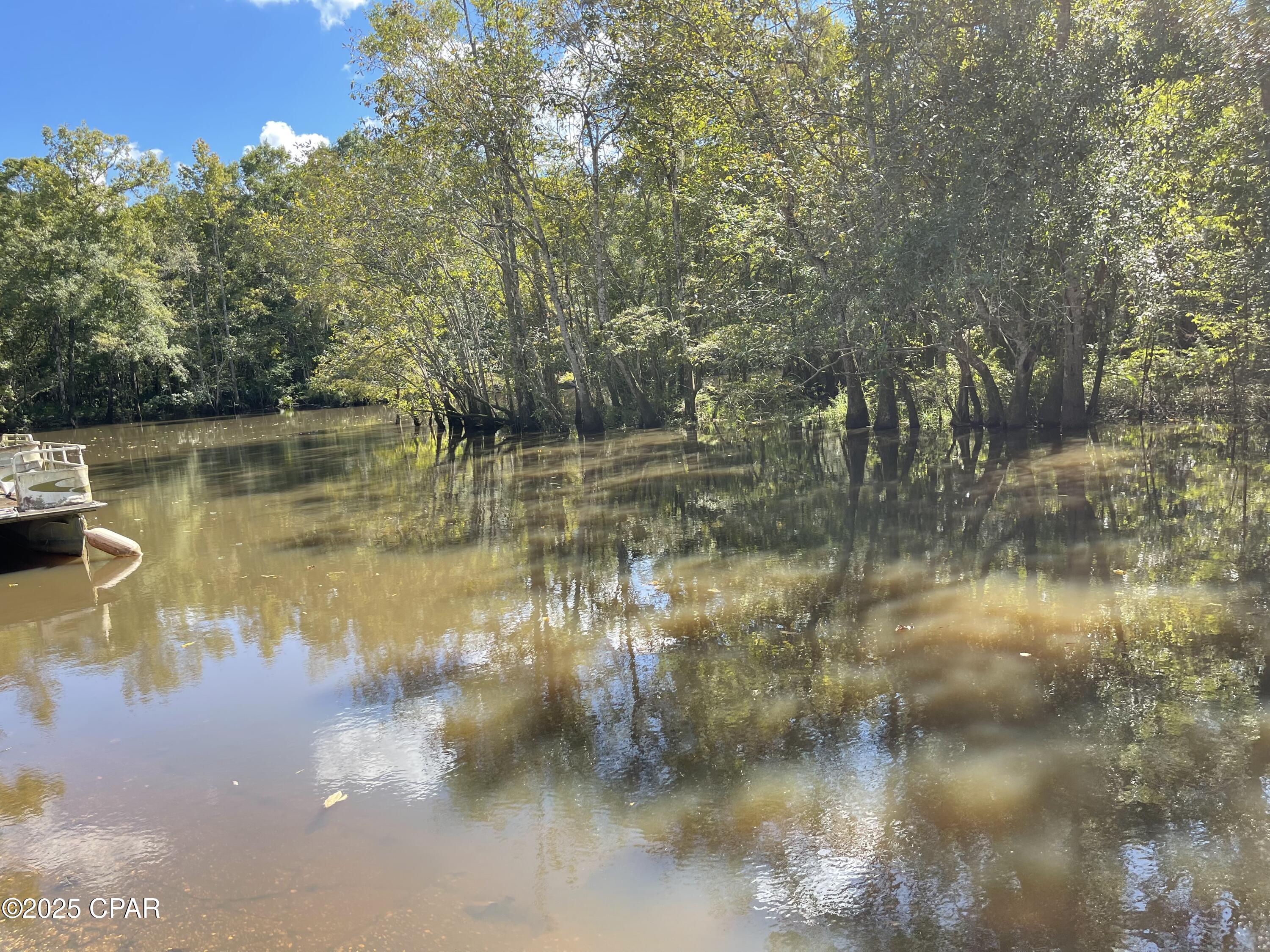 W1j1z7gq75omye8wvxxieuc4di8zsrf_vbggstf Bey