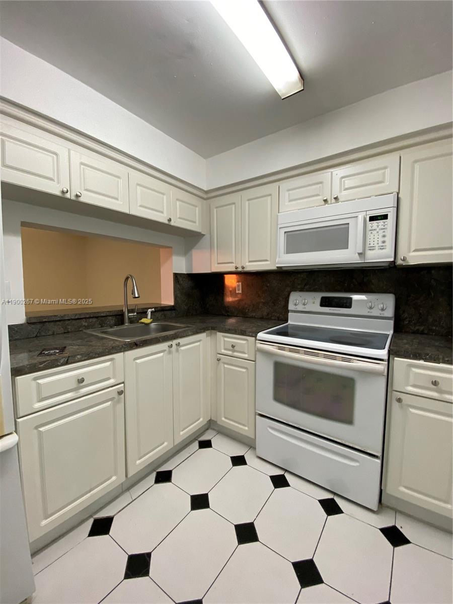 Property photo # 6