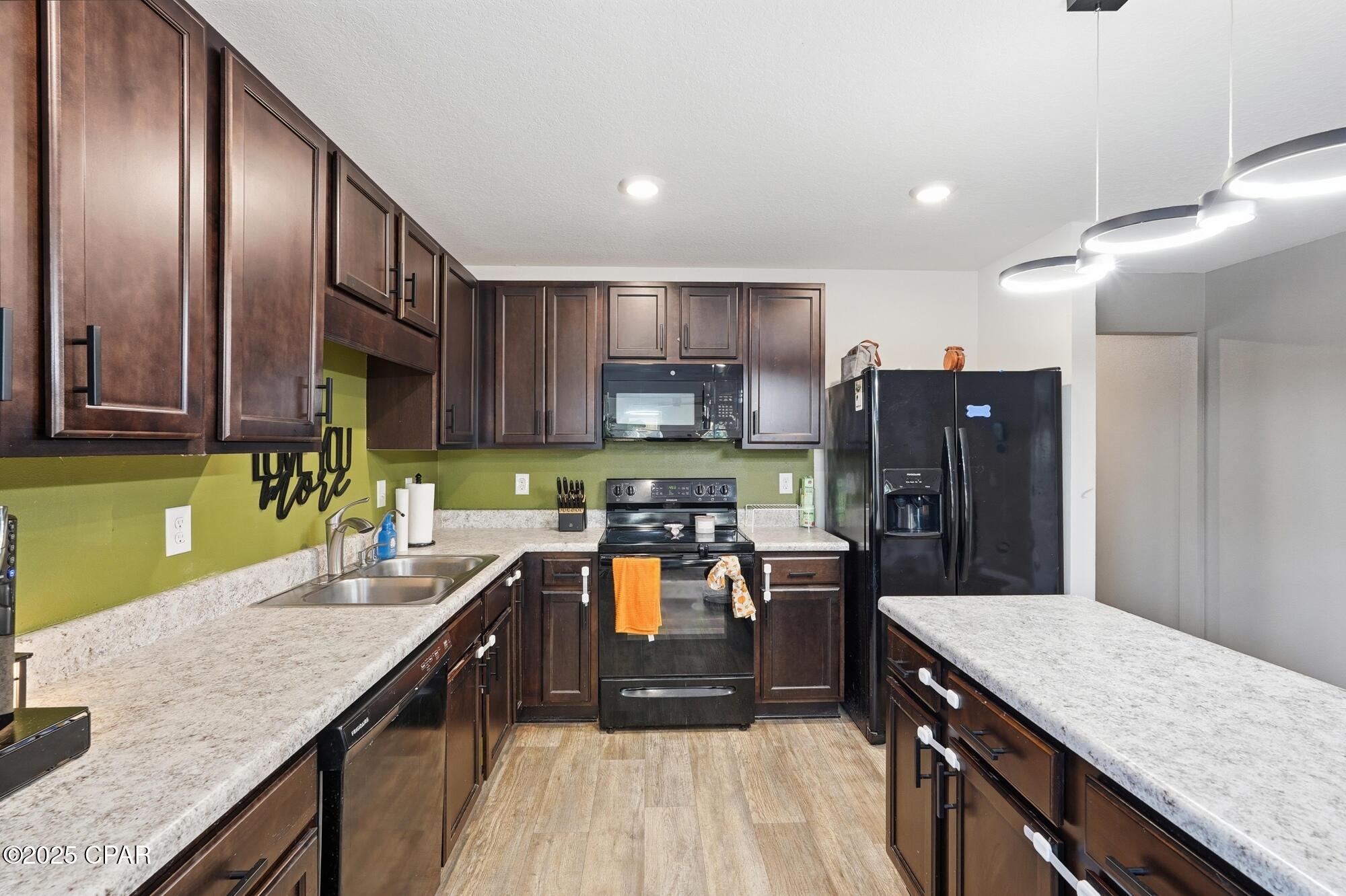 Sc9zmeuaiws7 Kc67ekz8jcrzcxdl134cz5_laa0vuy