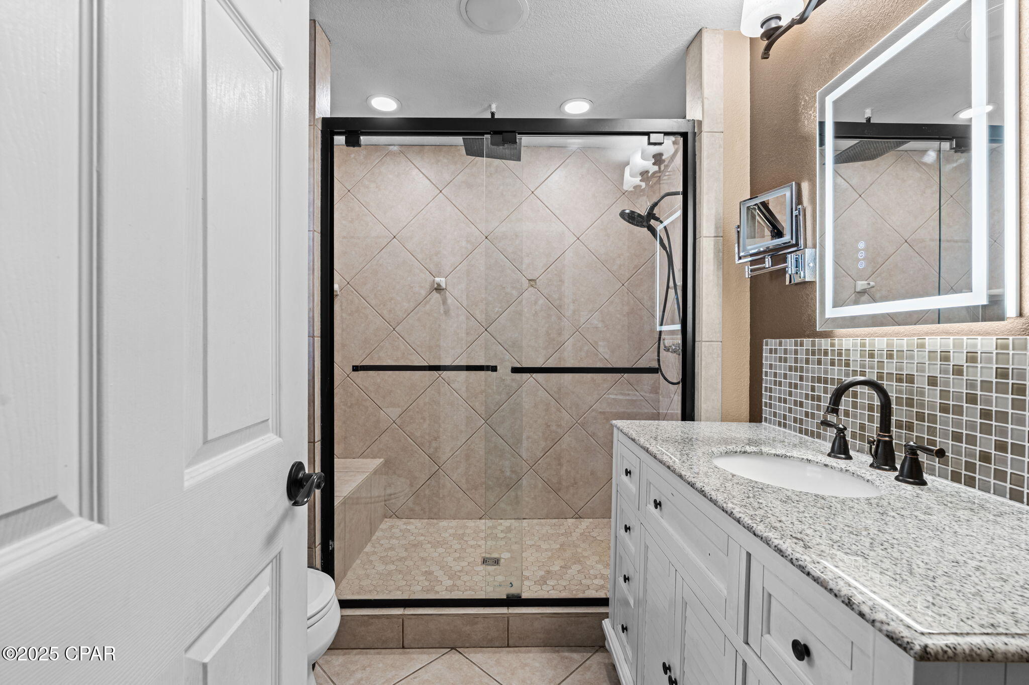 B0b10 R1xdklmhxkmvk96stujqykn1vbljinxgb_ckm