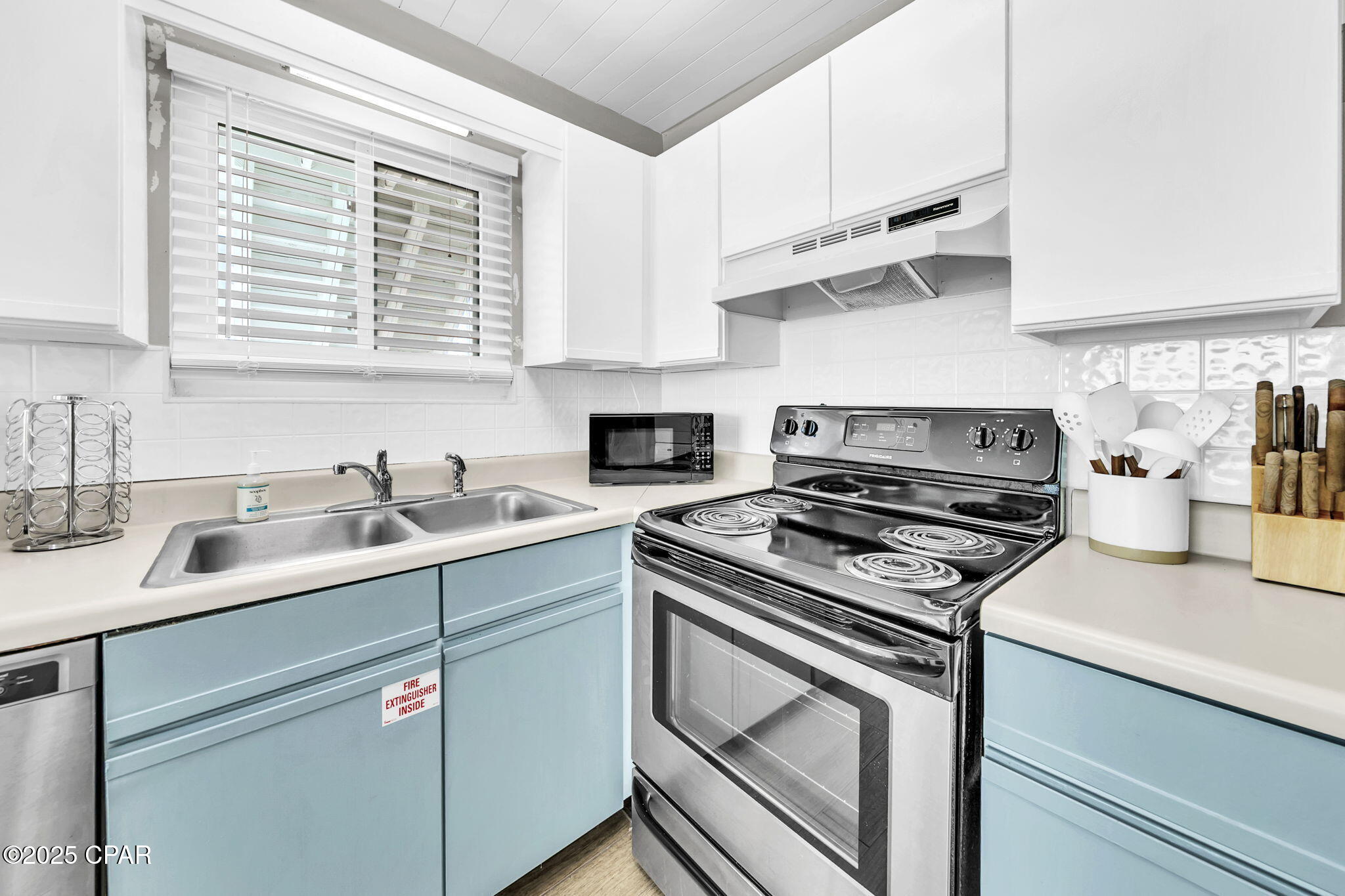 0 Lkprlpysslluf_ak4v0ck6xrvojleegd5w4jvifg8