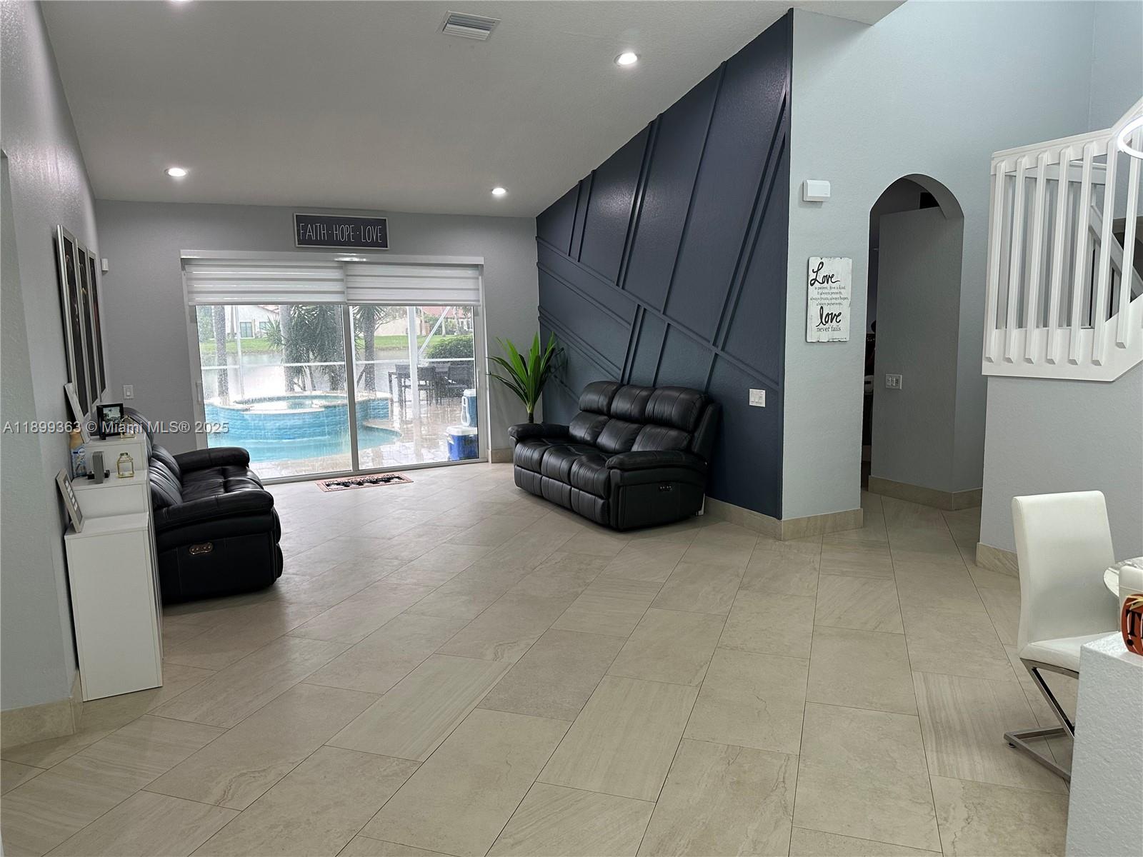 Property photo # 8