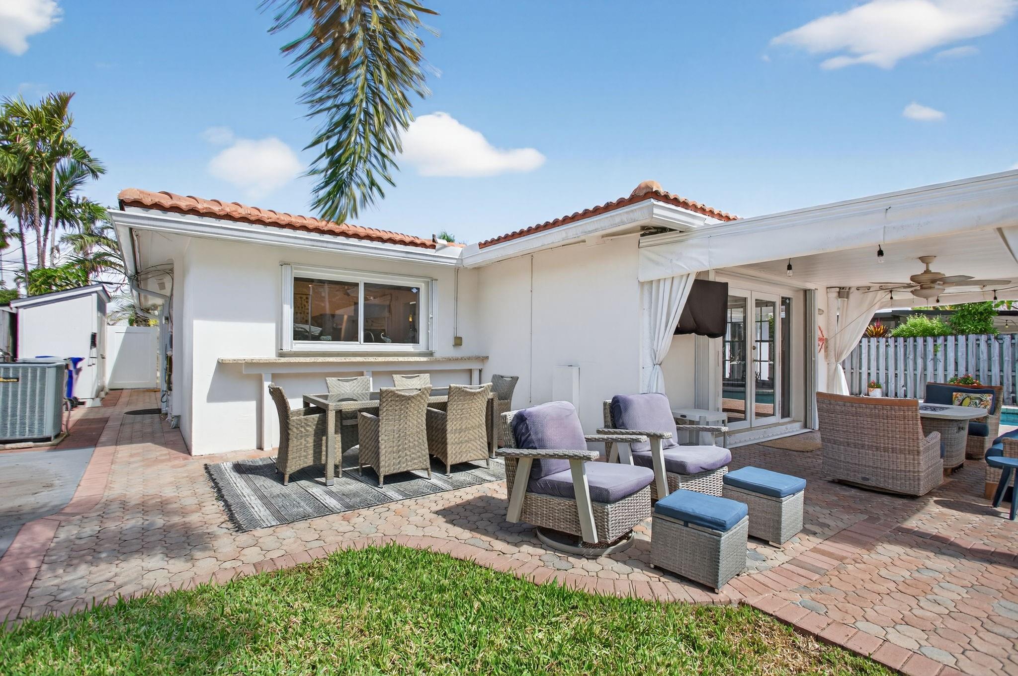 Photo 32 of home located at 2534 SE 14th Street, Pompano Beach FL