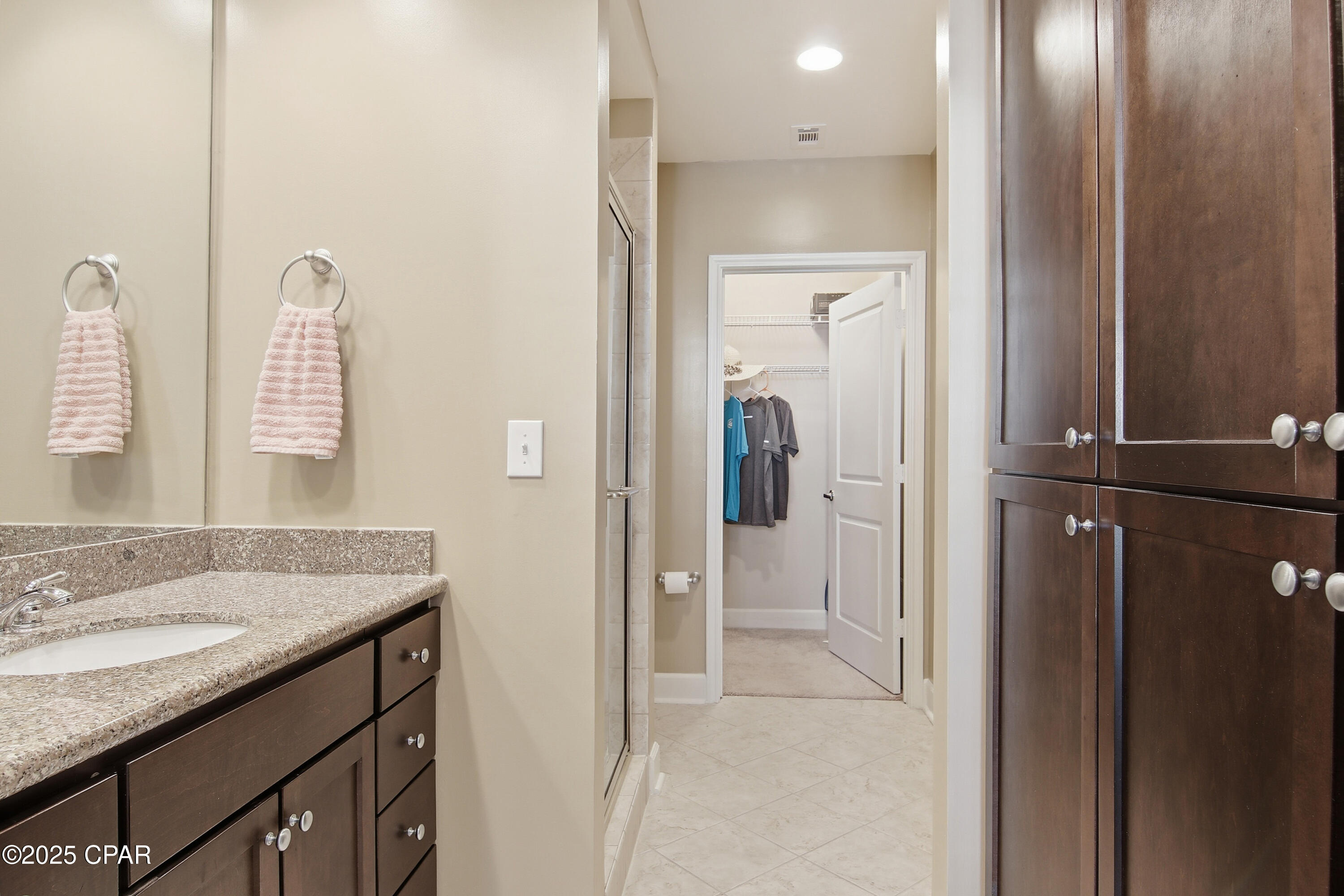 Oe4c87akwc_cyllpe7amehrlaj_u1duex_fb4rt Iew