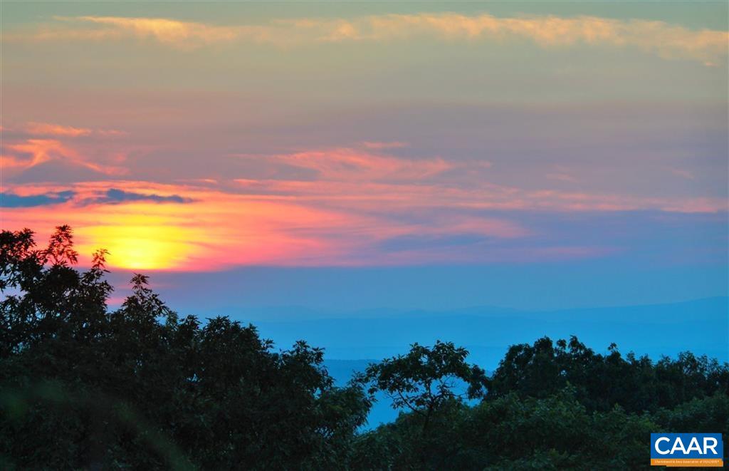 15 SHENANDOAH RIDGE CT, Wintergreen Resort, VA 22967