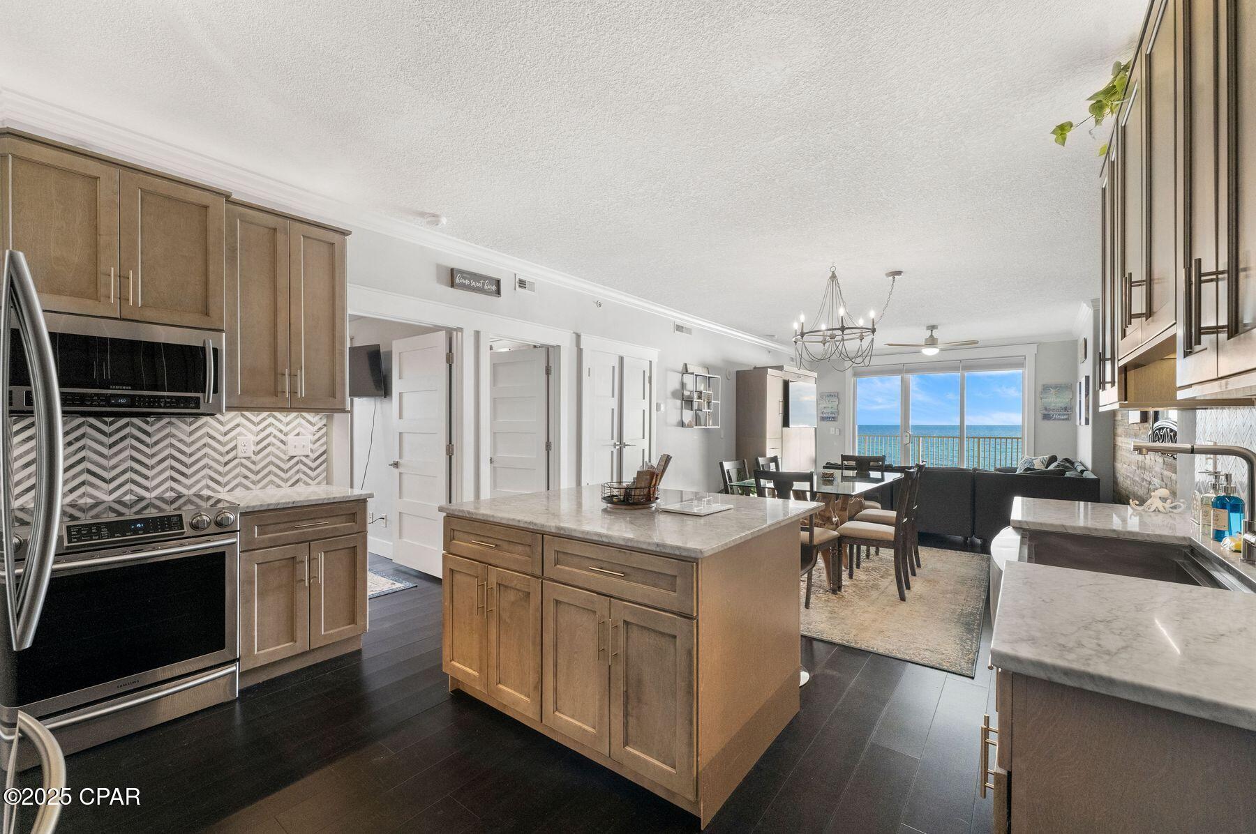 Q_vao5nafzmimiiukllmx3gl_xbk8amxho6eog9_1fu