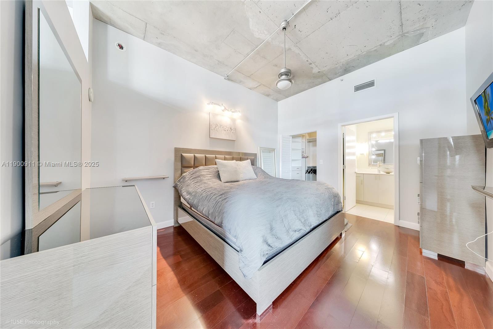 Property photo # 6