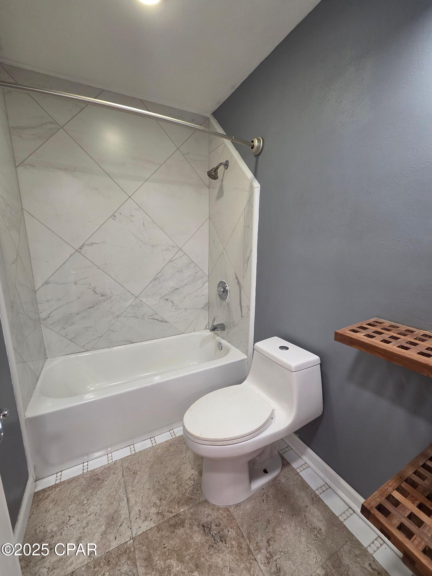 Image 7 For 3614 Tiki Drive 417