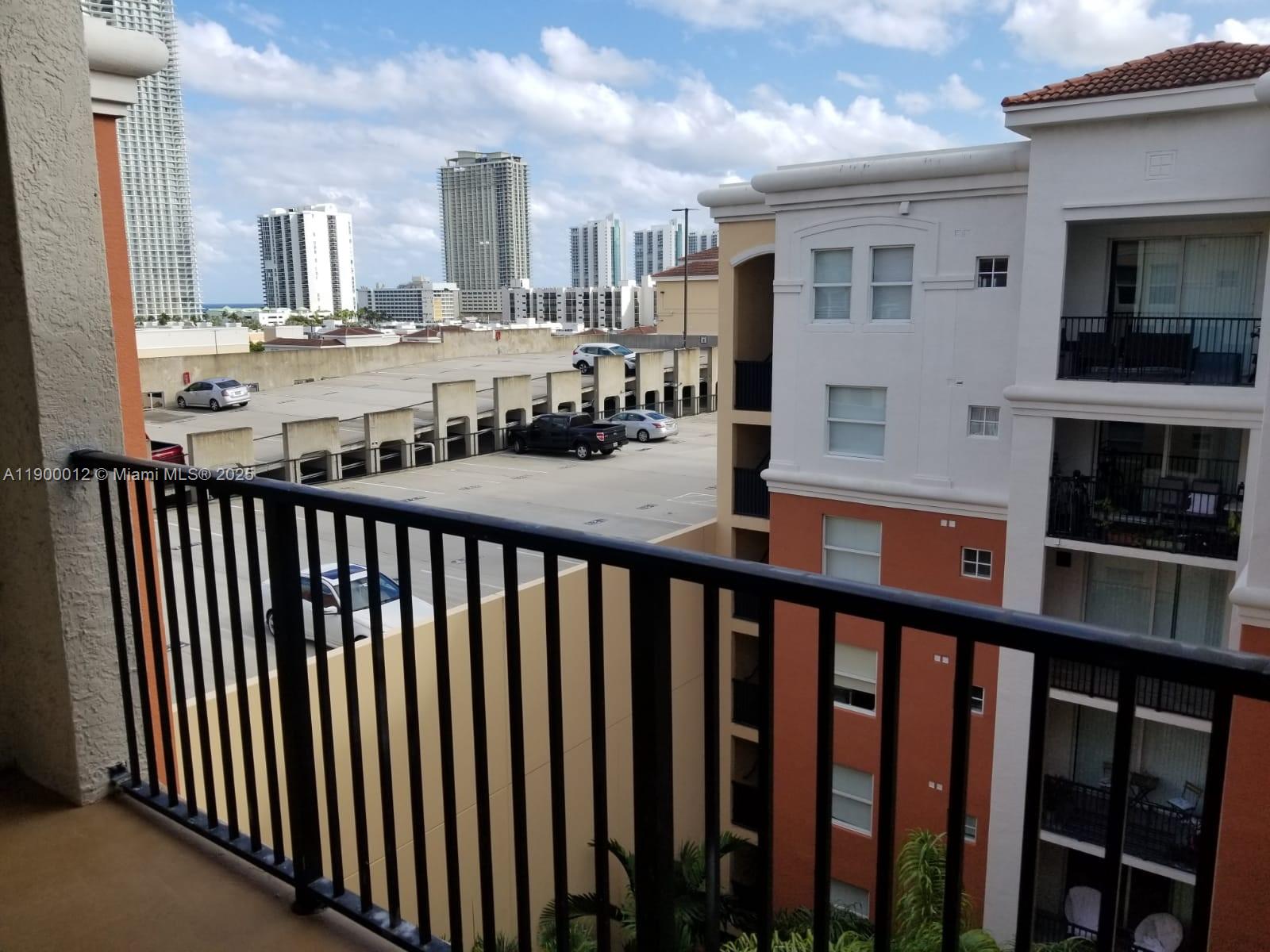 Porto Bellagio Condo