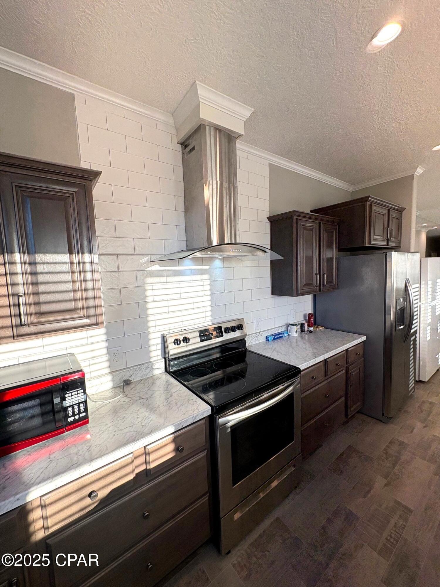 Pdkn_z_osggh9fpklaustzr9x Tei9p 86msnlcdmga