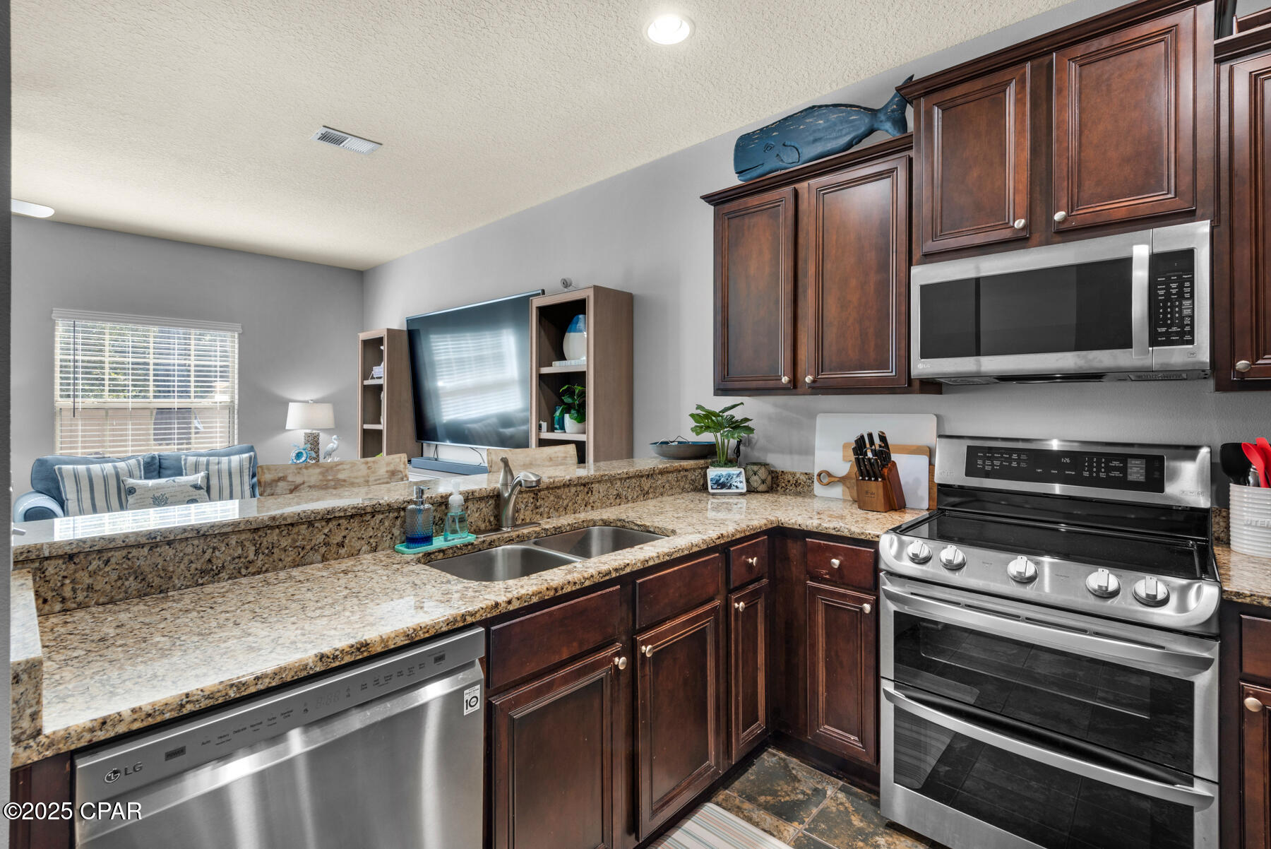 Image 7 For 8853 Brown Pelican Cir Circle