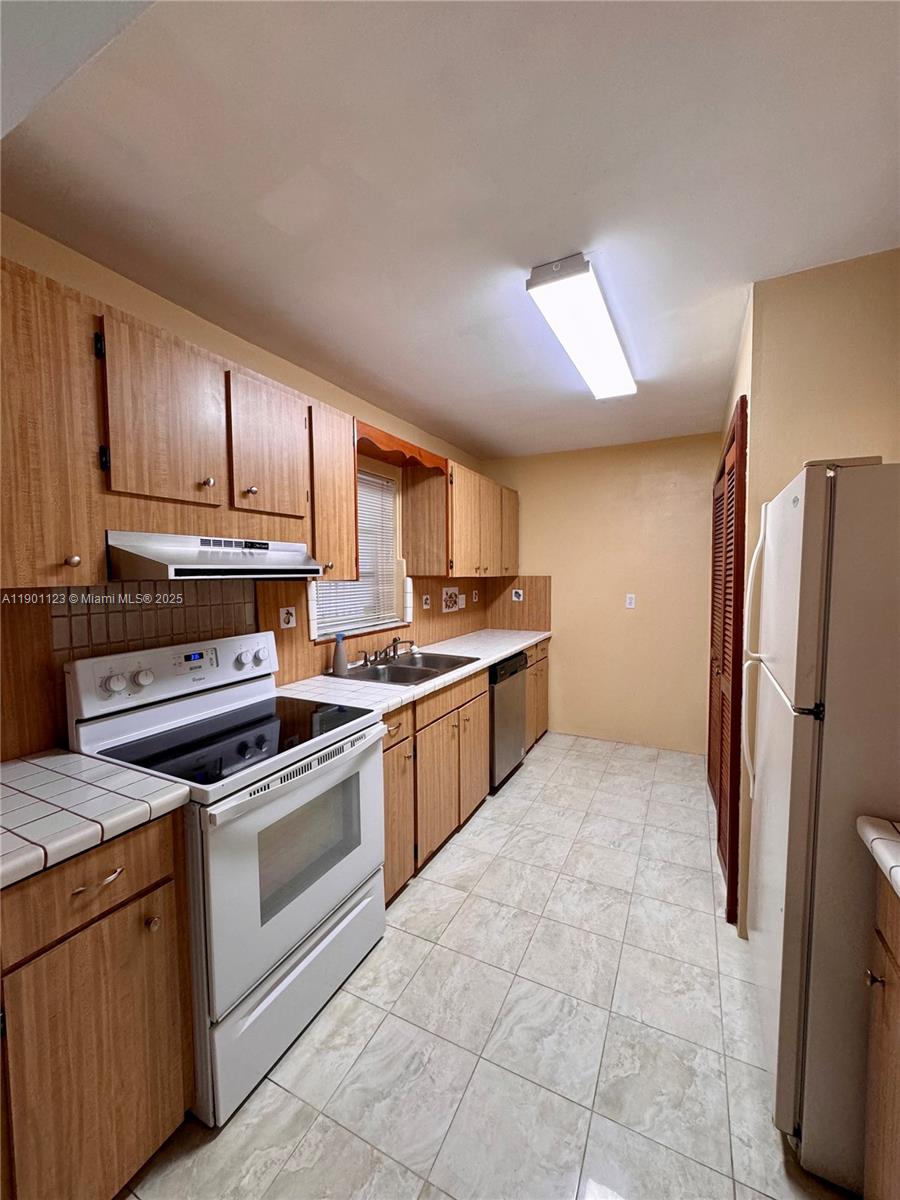 Property photo # 4