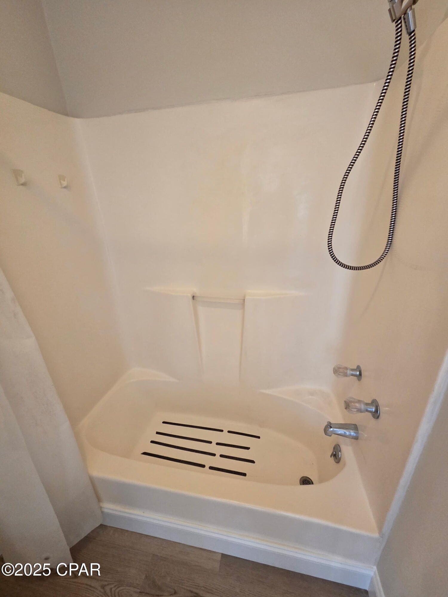 5hzjnyp3igbuhzjfammli0gho_9vbovrluru5aa8z4k