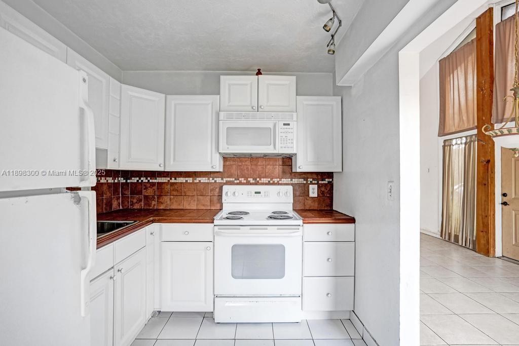 Property photo # 7