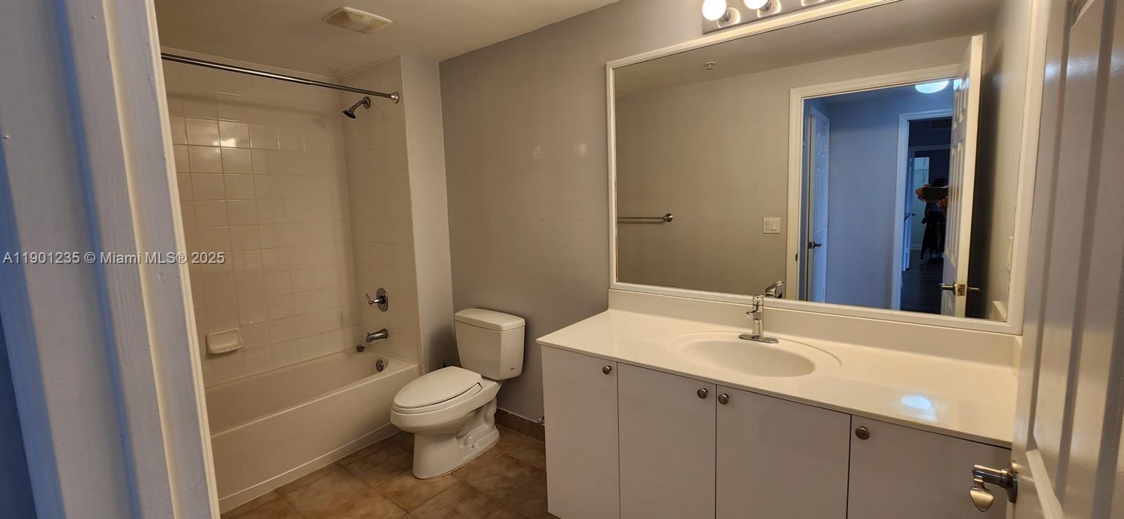 Property photo # 0