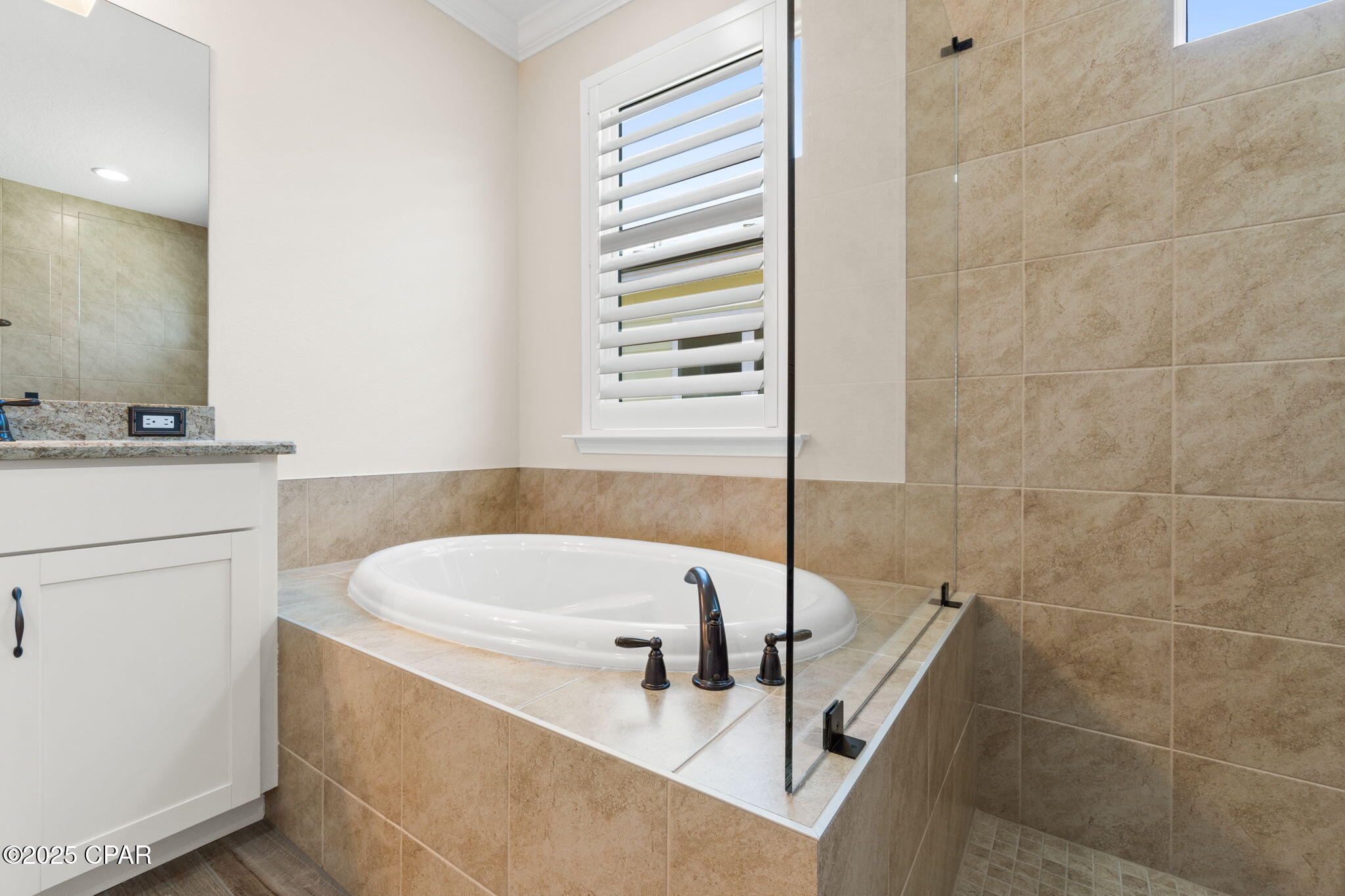 Rpolpbeymage3l_i0i14du5jxdnpuowgp2jm0o7wr8s