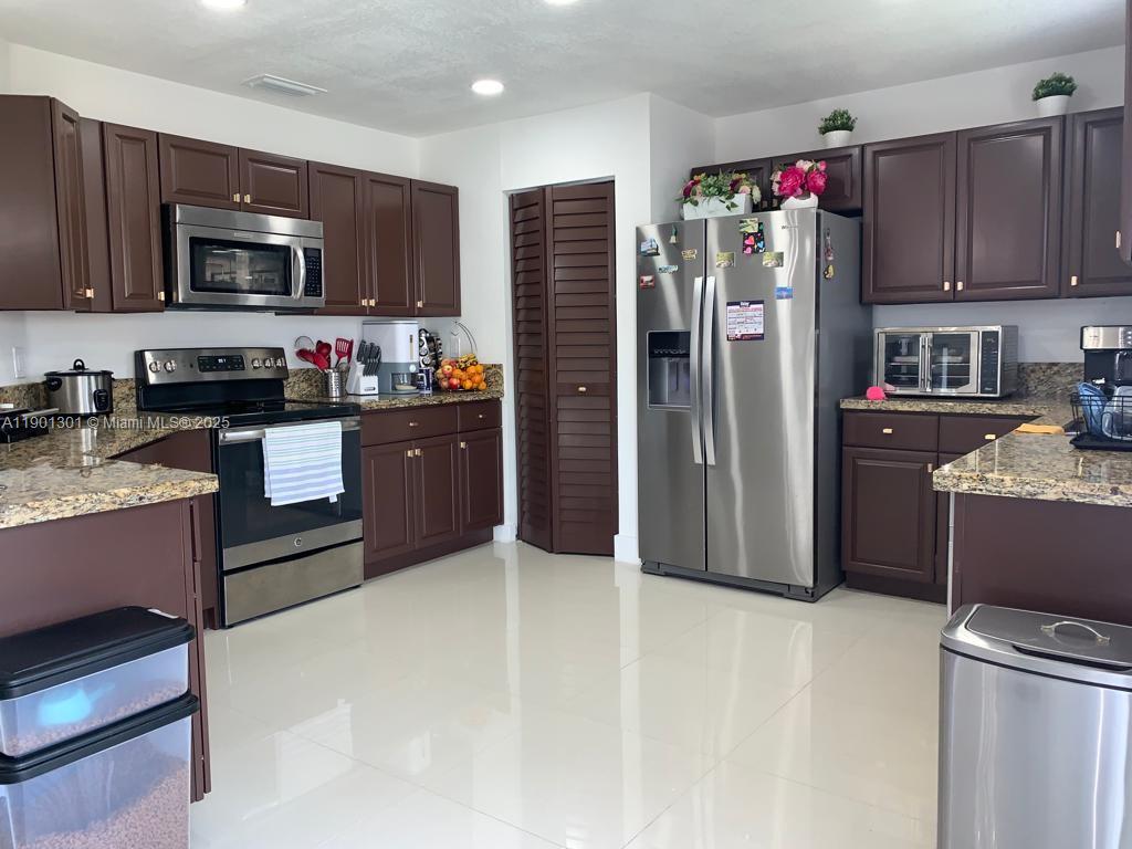 Property photo # 4