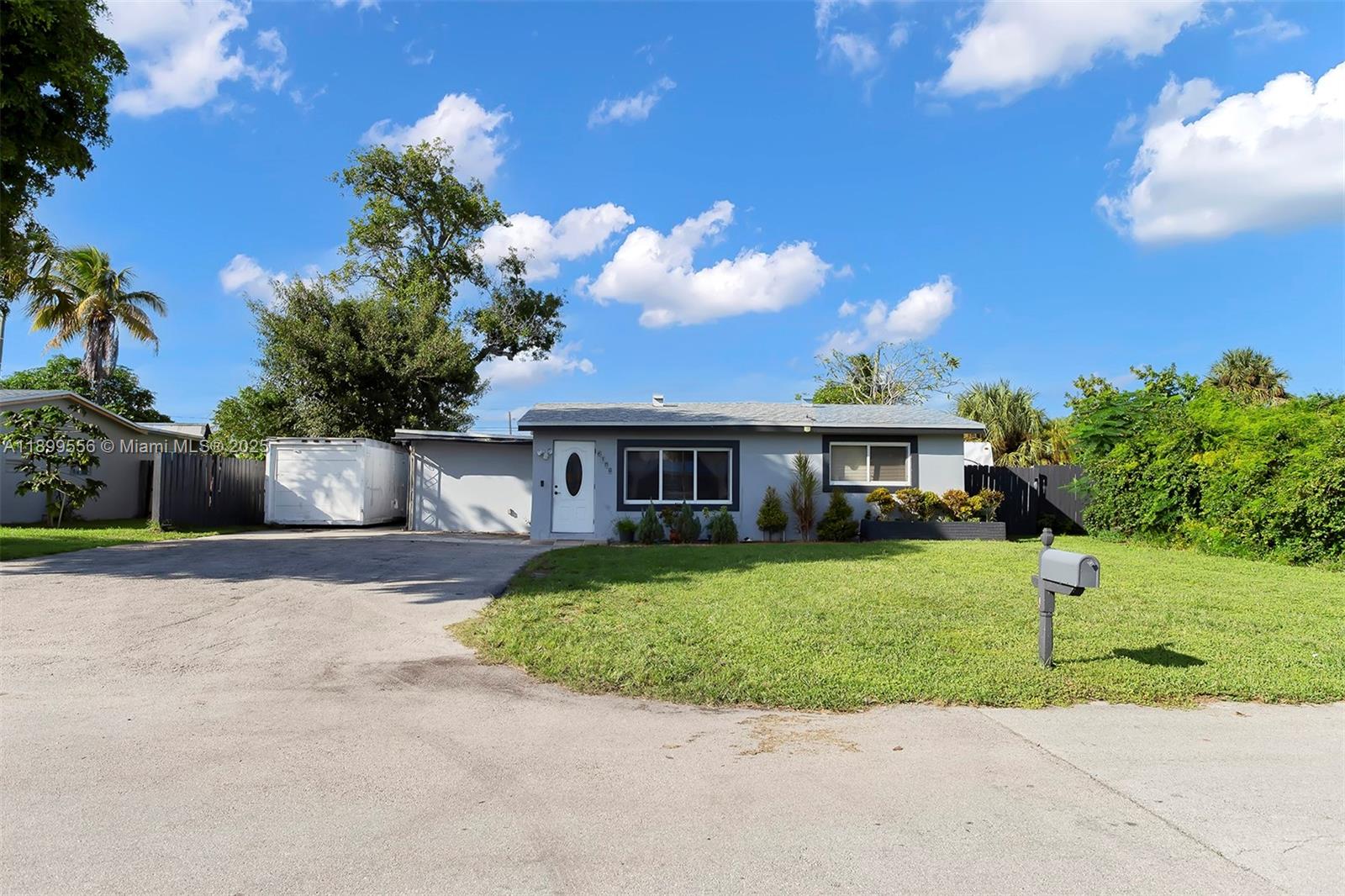 6108 8th St, Margate, Florida 33063