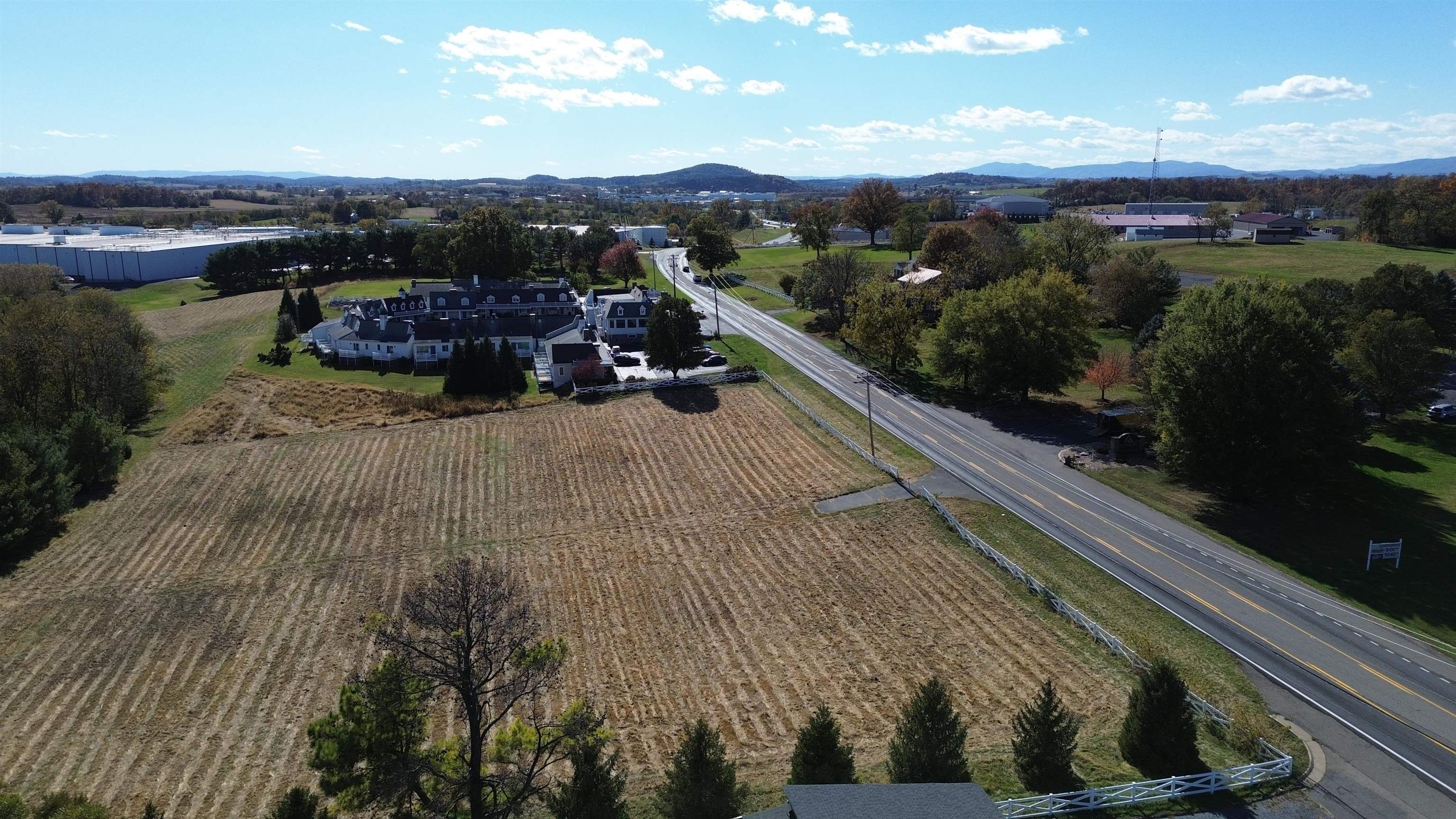 4861 South Valley Pike